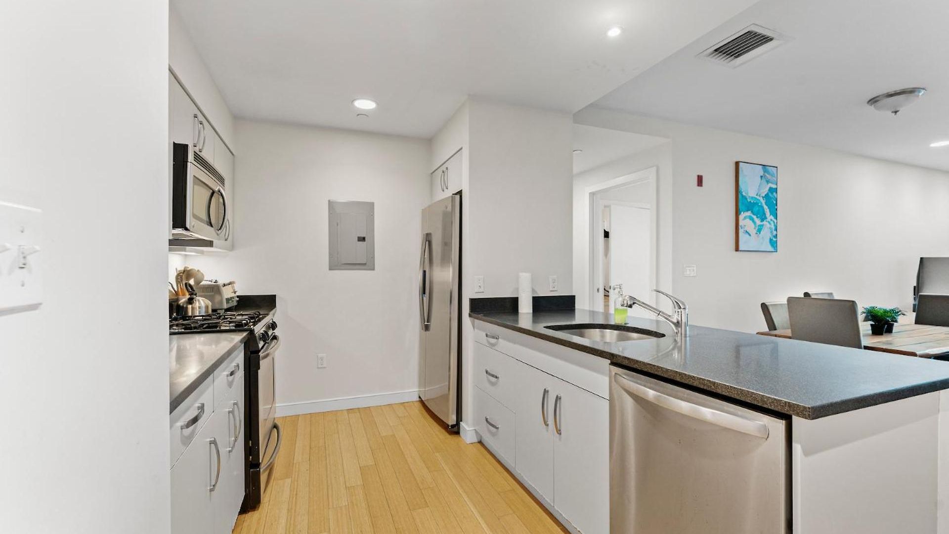 Beautiful 2br In Southend