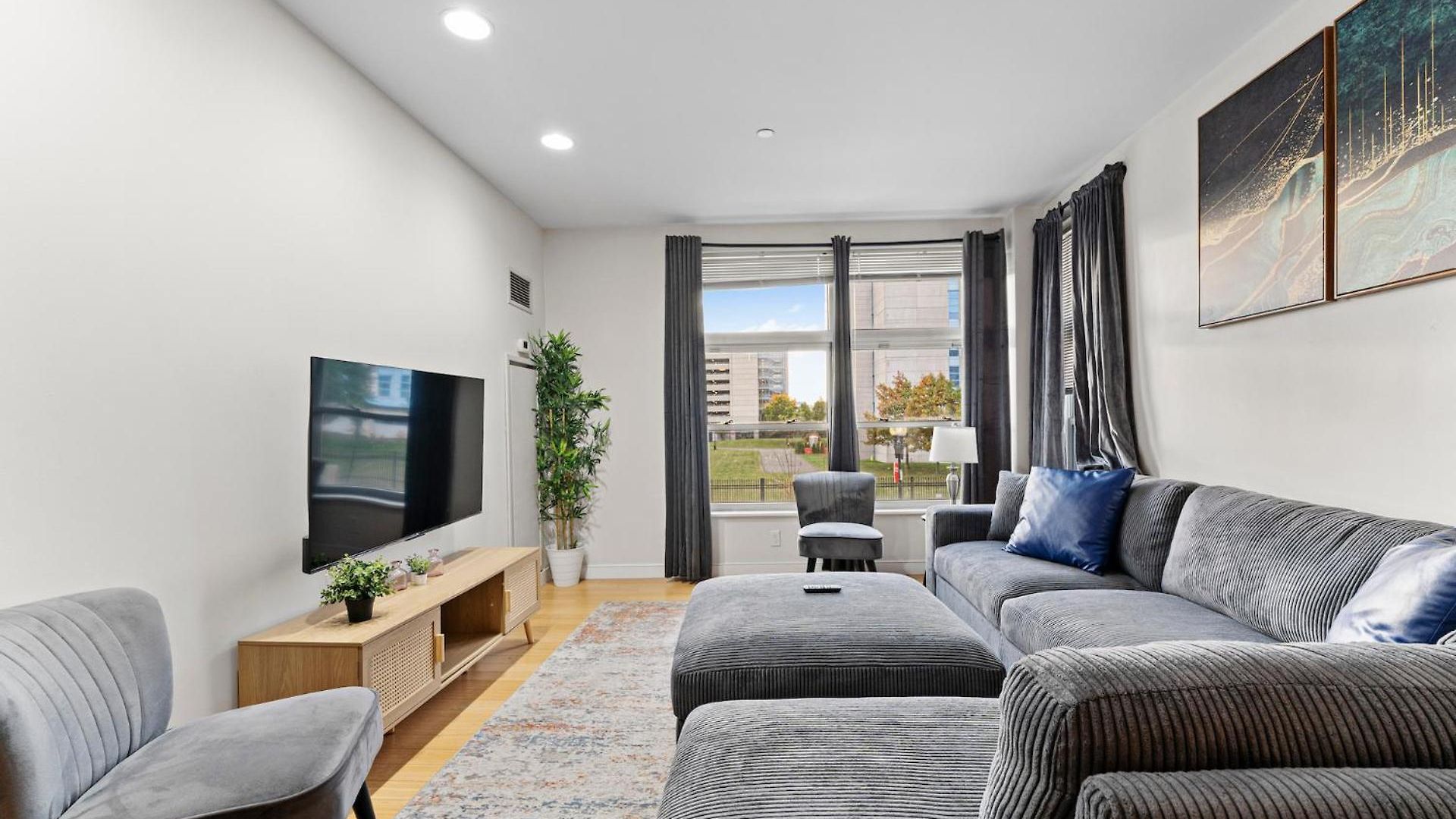 Beautiful 2br In Southend Boston