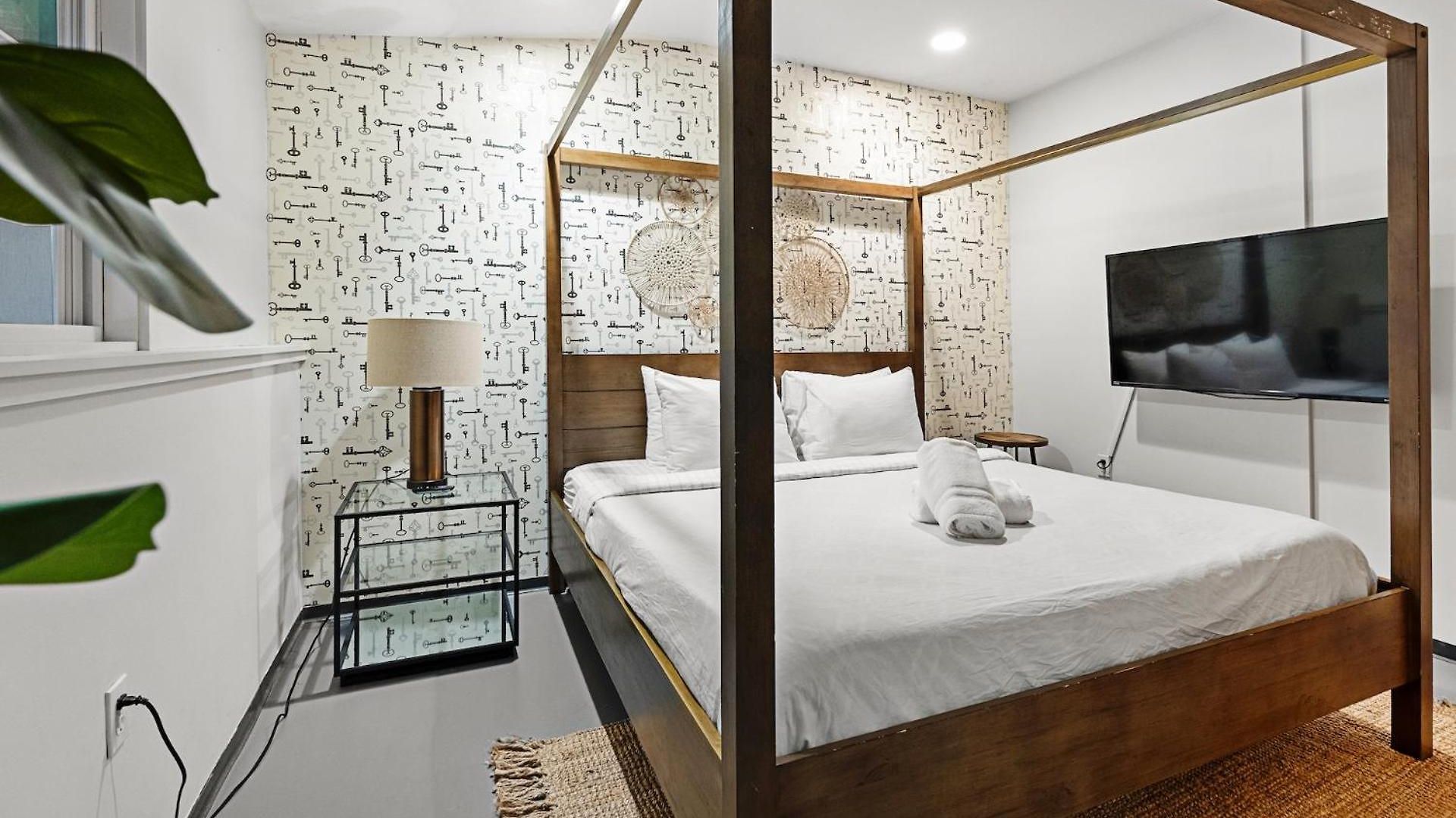 Furnished Loft Style In Southend Boston
