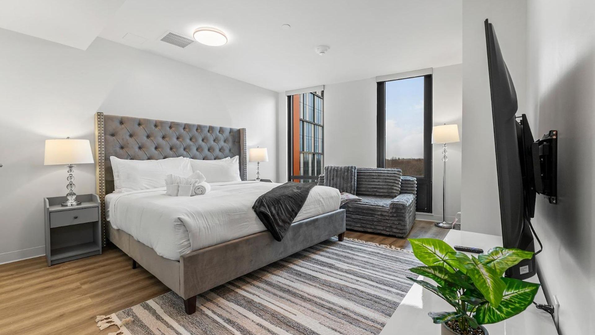 Furnished Luxury Next To Harvard Stadium Apartment Boston