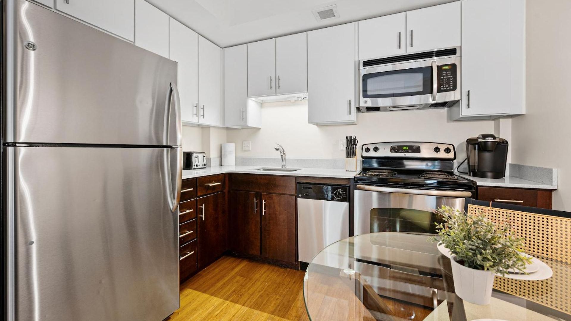 Apartment Furnished In Downtown *