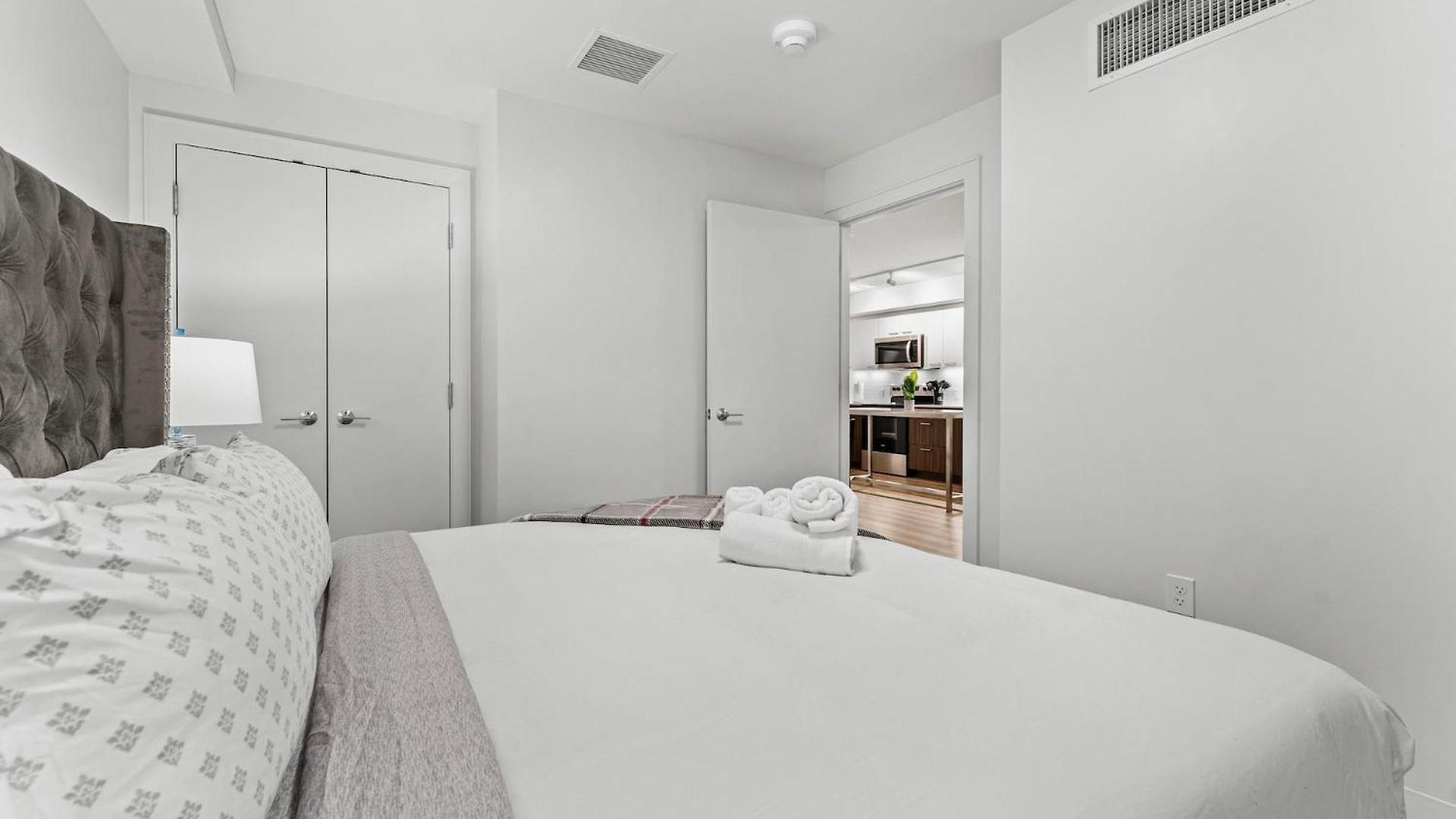 Apartment Furnished Luxury Next To Harvard Stadium *