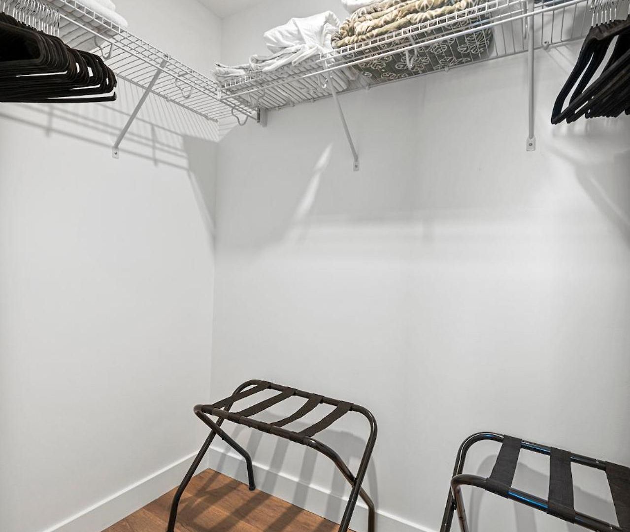 Luxury Furnished Near Logan Airport *