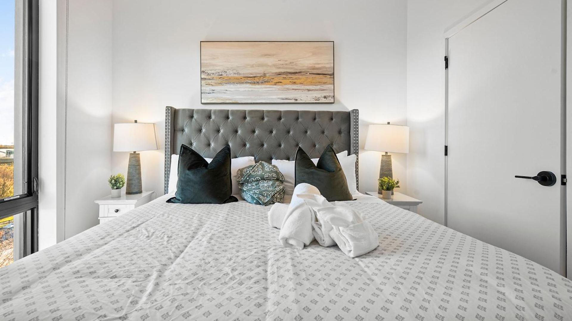 Luxury Furnished Near Logan Airport Apartment Boston
