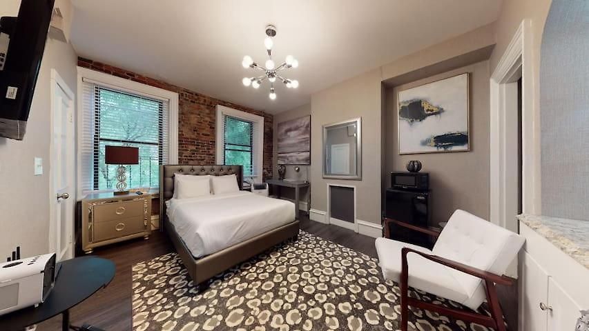 Premier Bay Village Aparthotel Boston