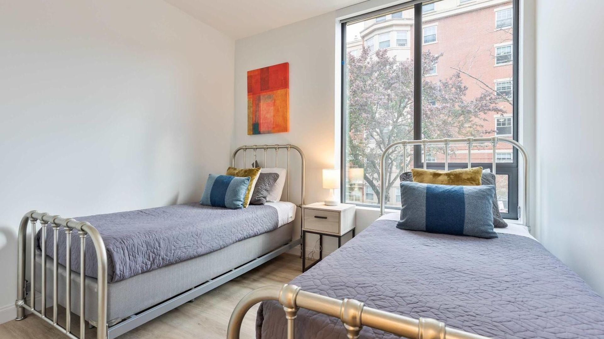 Gorgeous With Kitchen In Fenway Boston