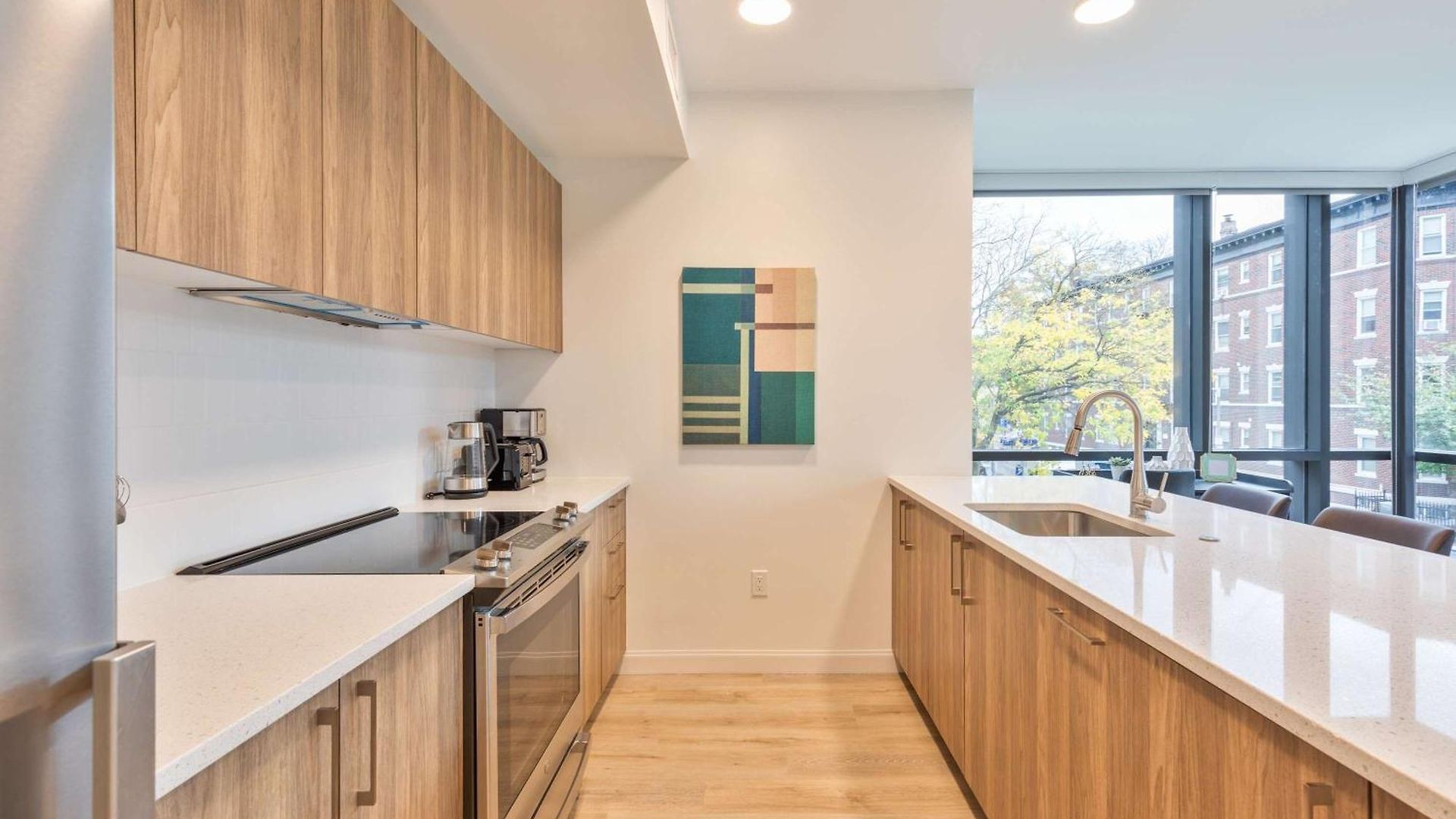 Gorgeous With Kitchen In Fenway *