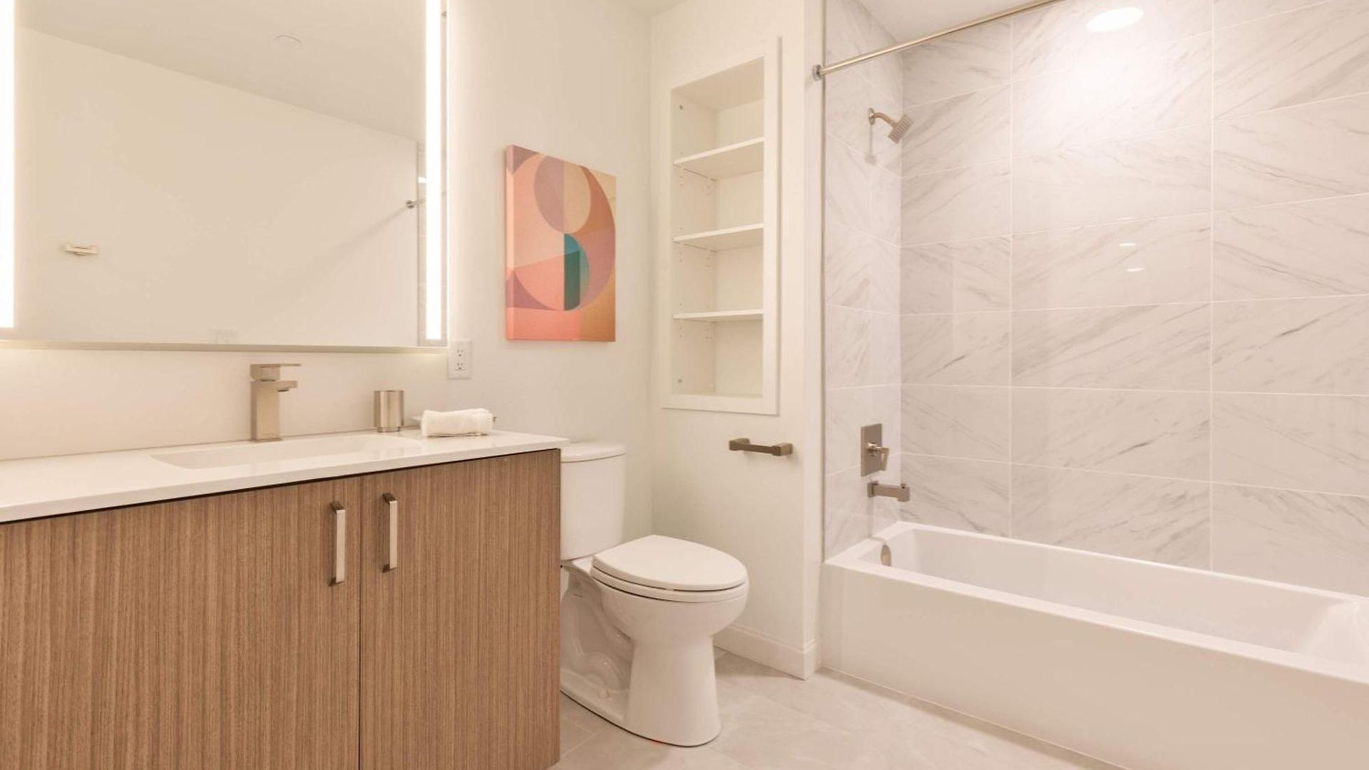 Gorgeous With Kitchen With Gym * Boston