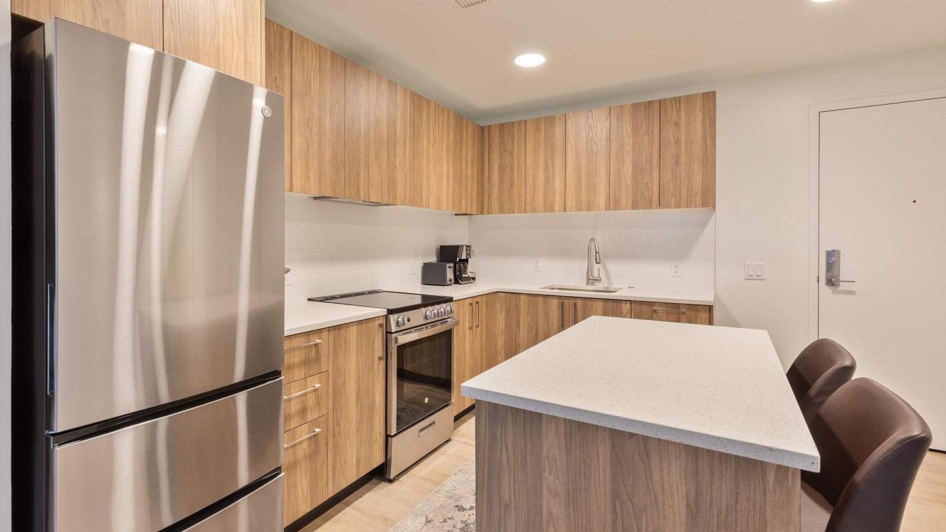 Gorgeous With Kitchen With Gym Apartment Boston