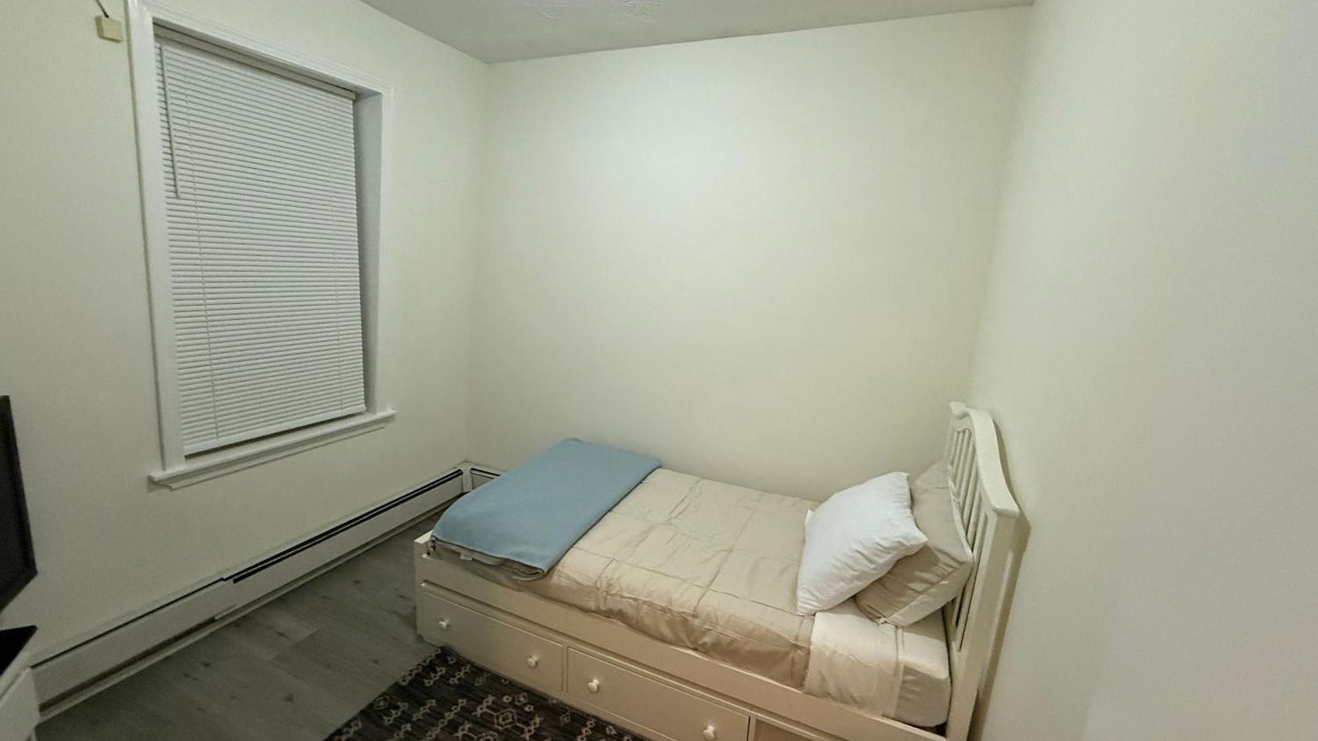 Apartment Cozy And Convenient Allston With Private Parking