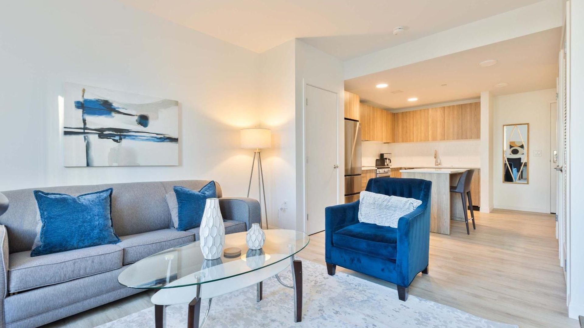 Luxury With Kitchen In Fenway *