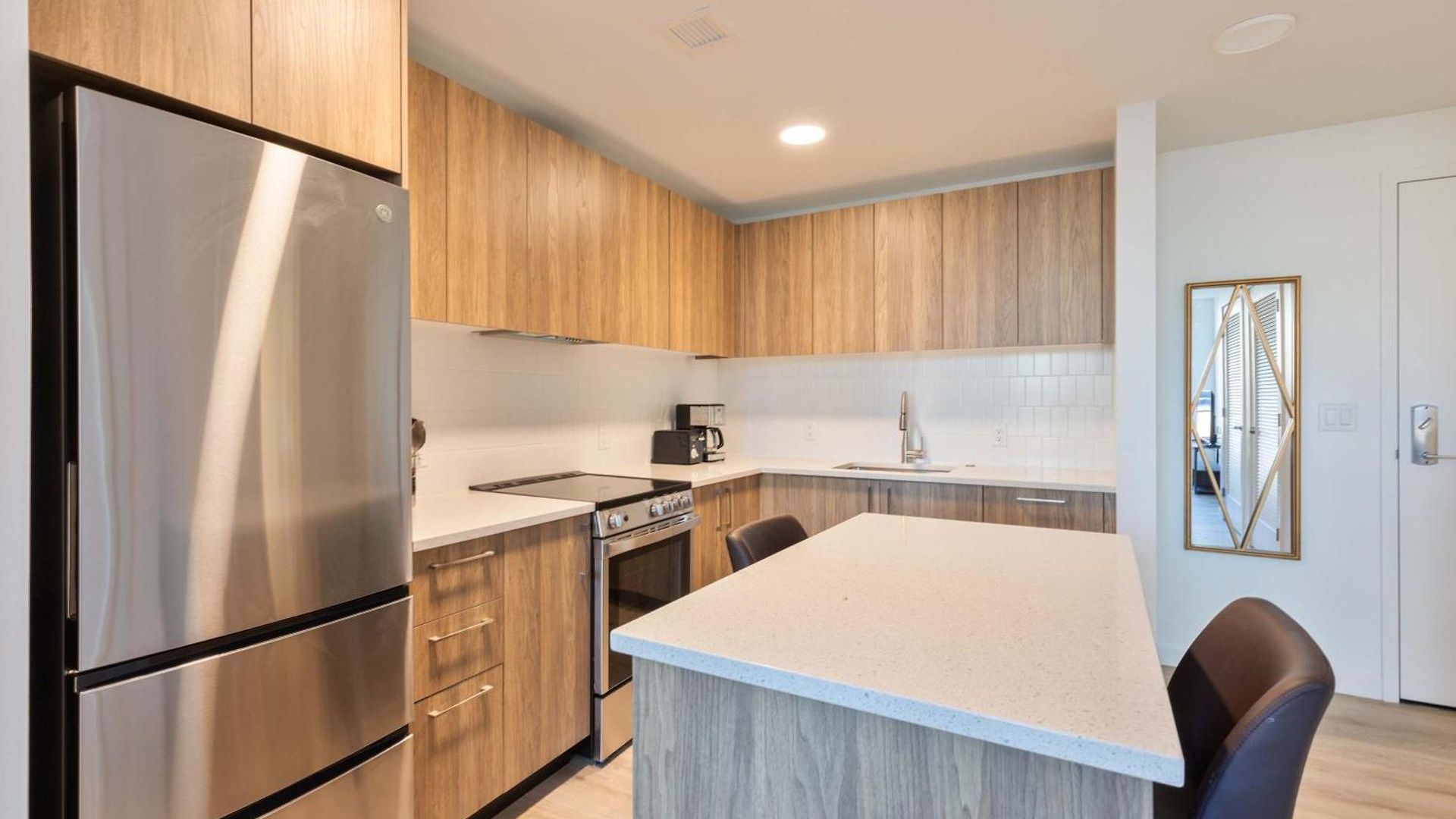 Luxury With Kitchen In Fenway Apartment *