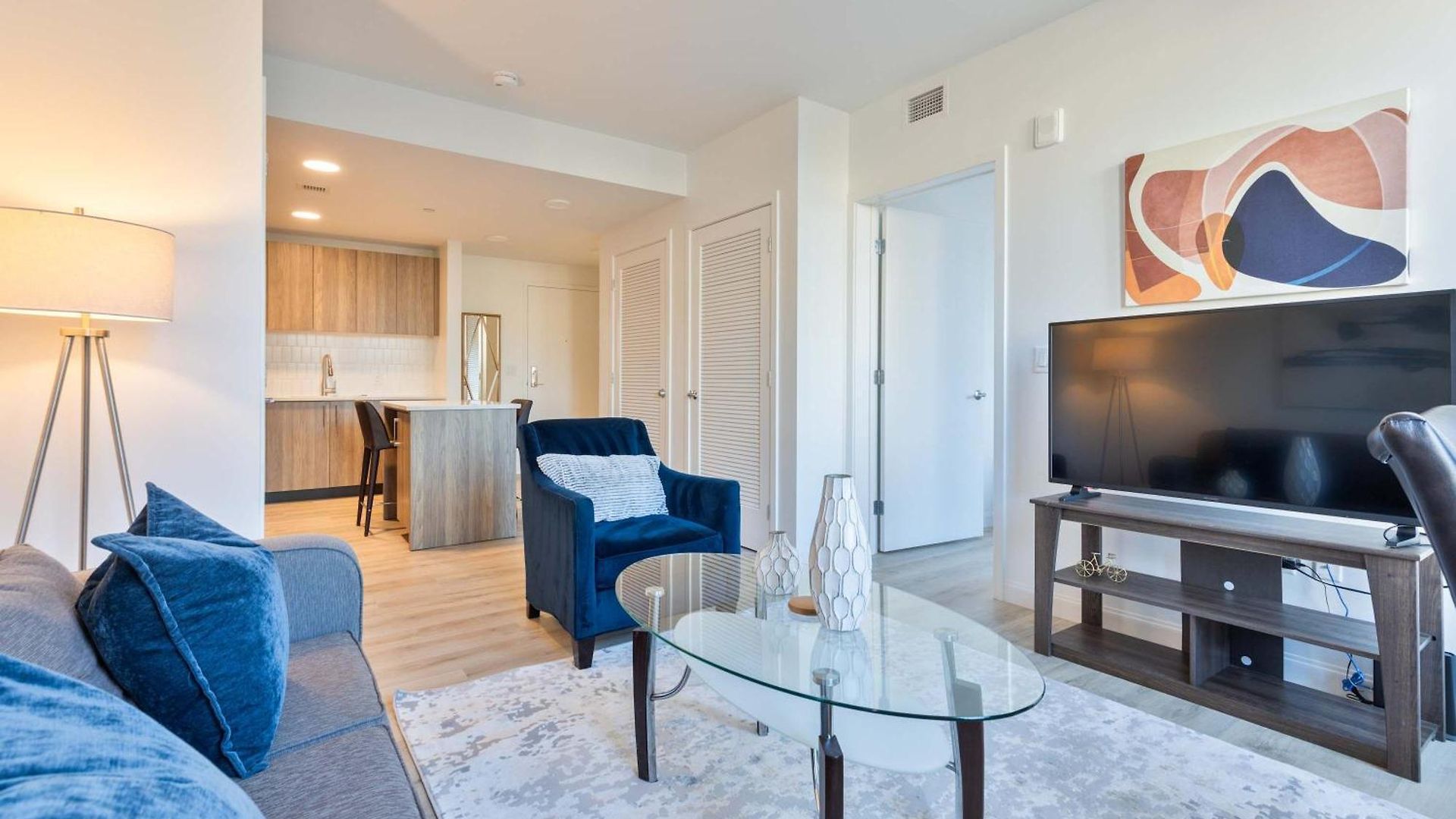 Luxury With Kitchen In Fenway *