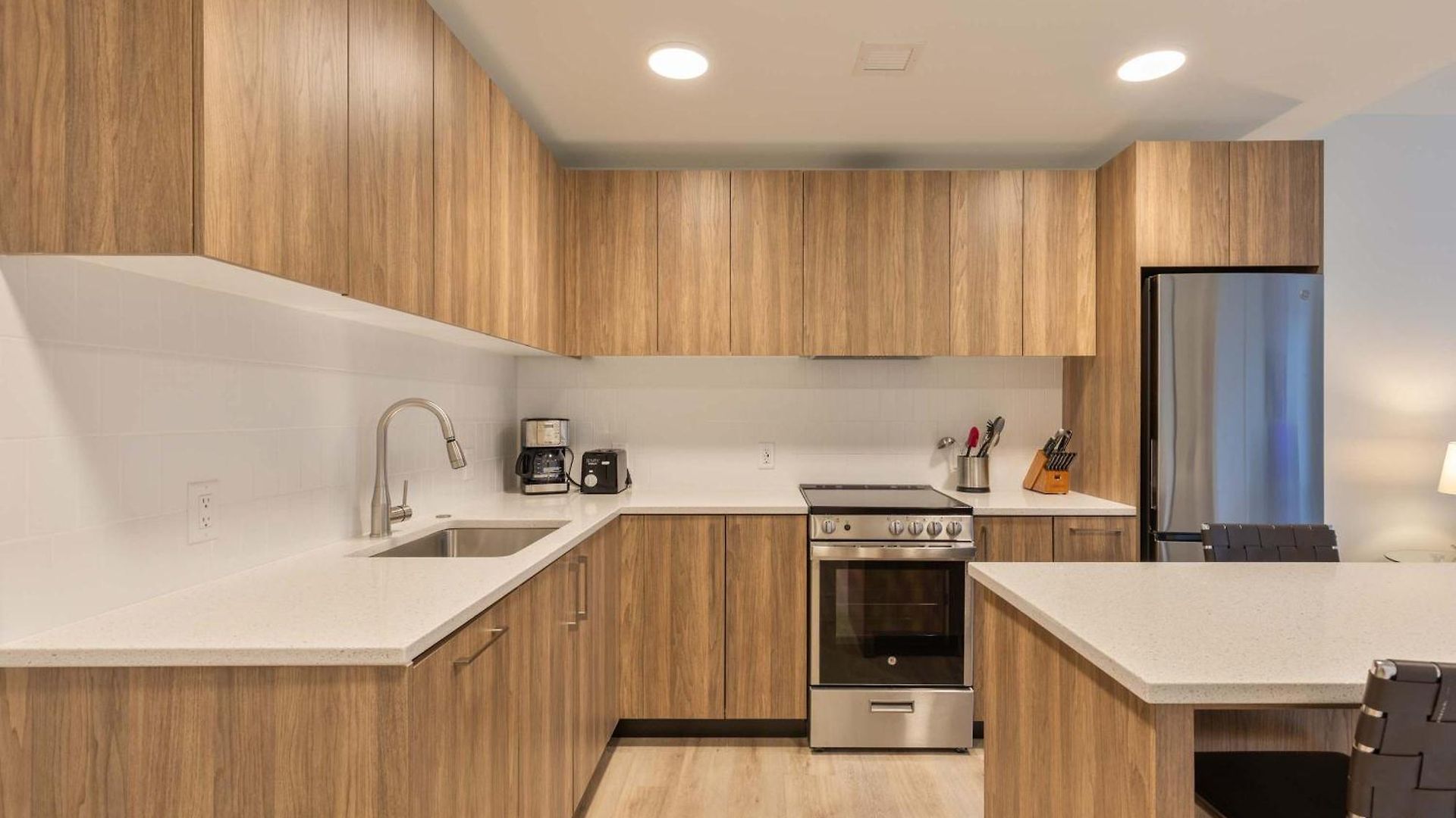 Luxury With Kitchen & Gym Apartment Boston