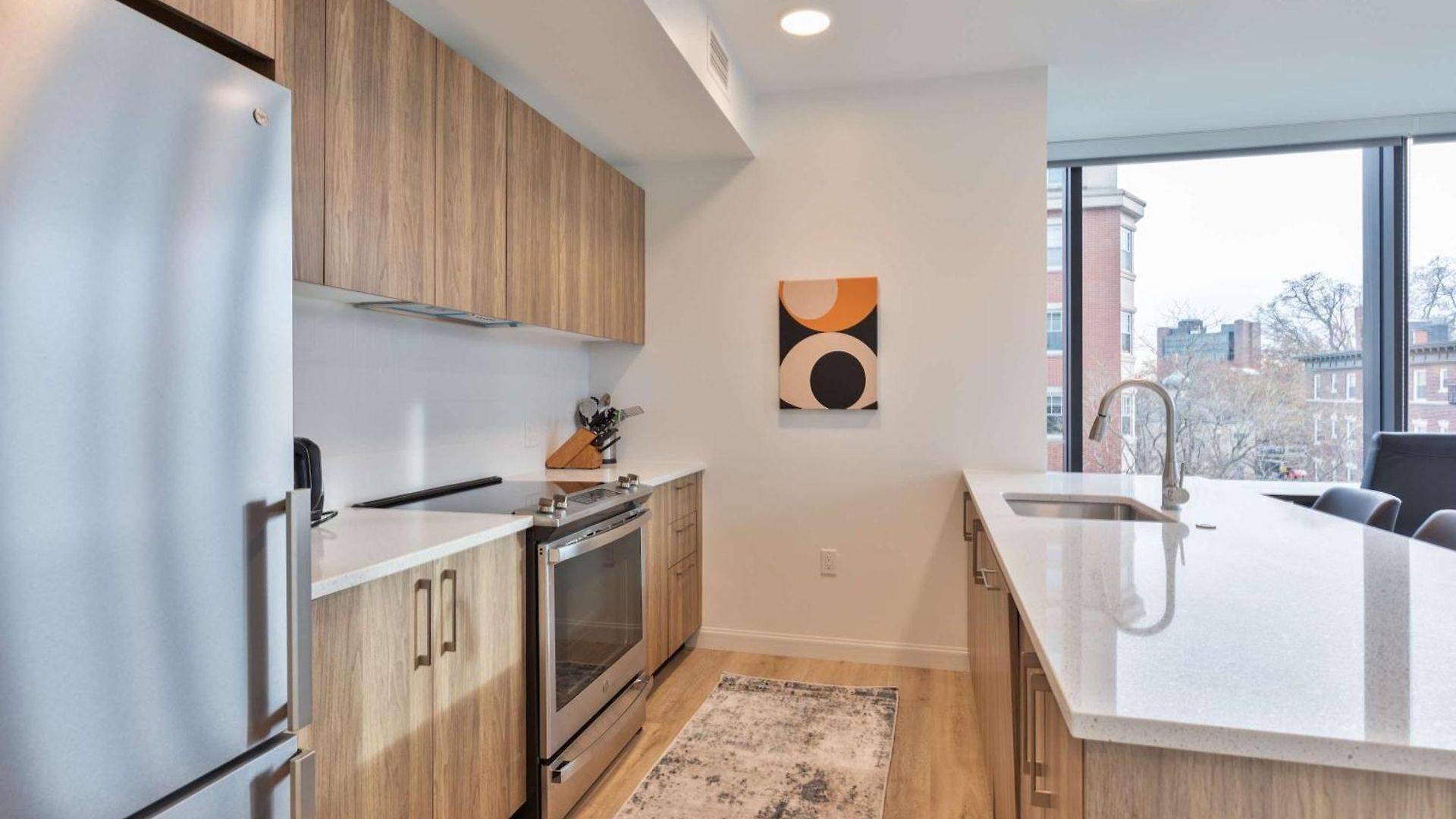 Spacious With Kitchen