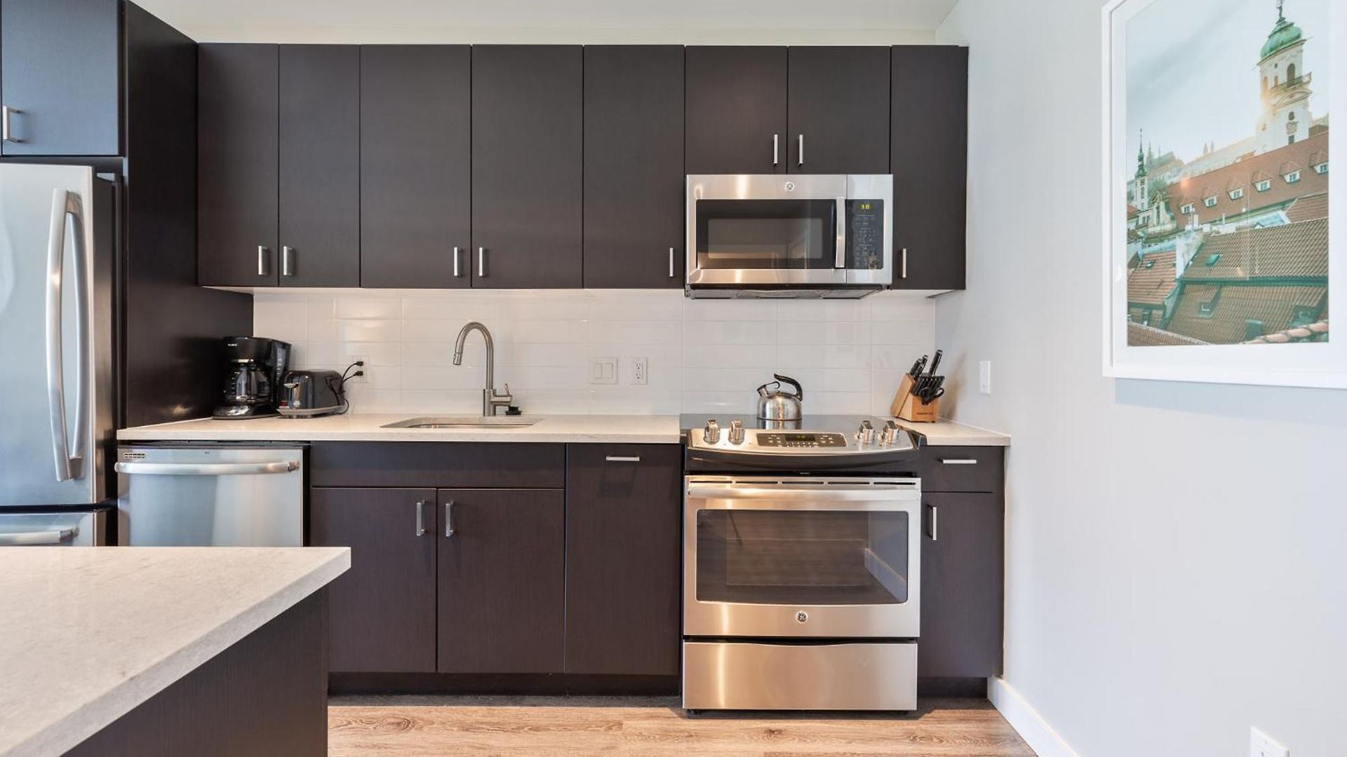 Apartment Bright Downtown With Gym