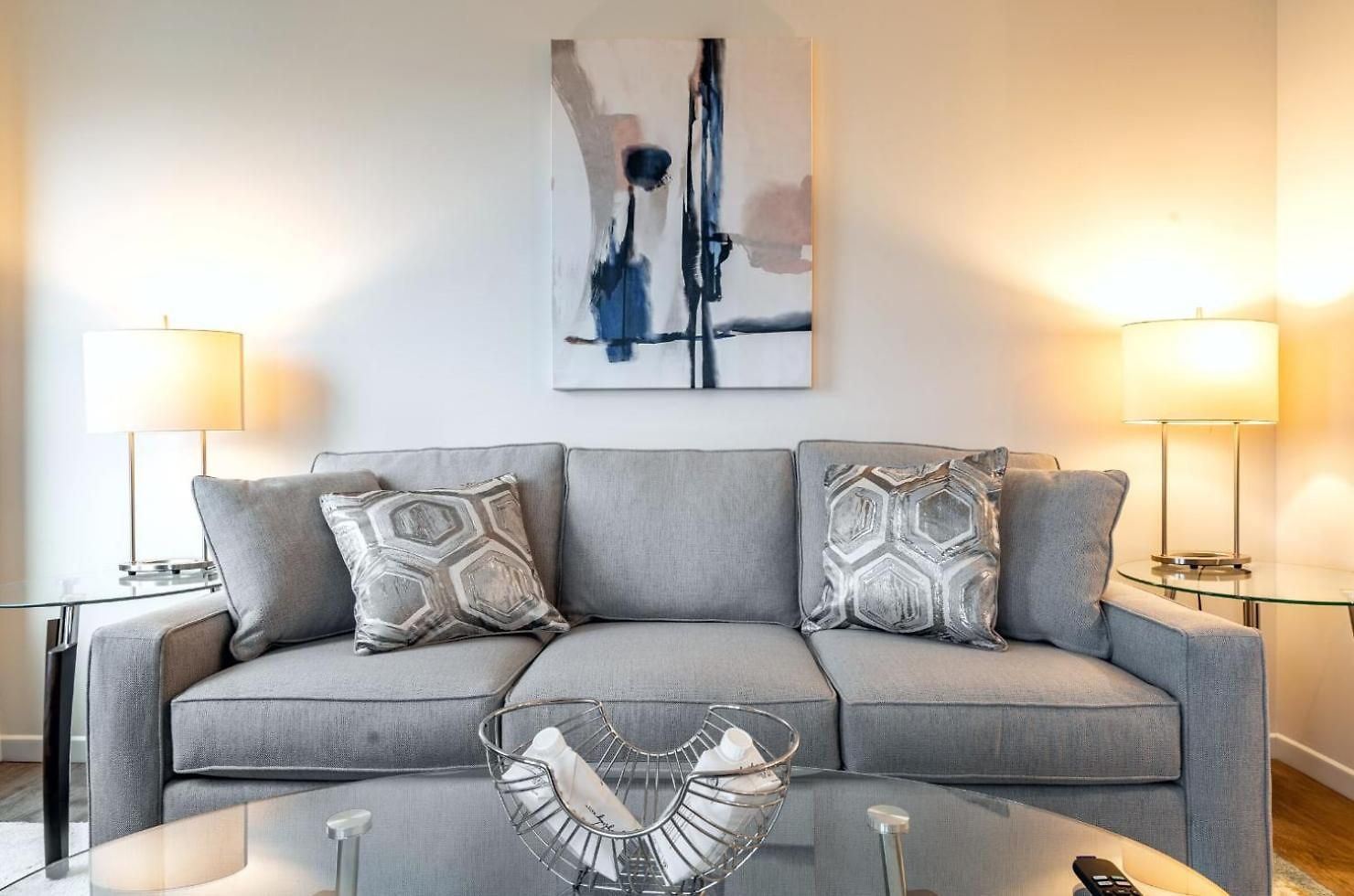 Apartment Modern In Seaport Boston