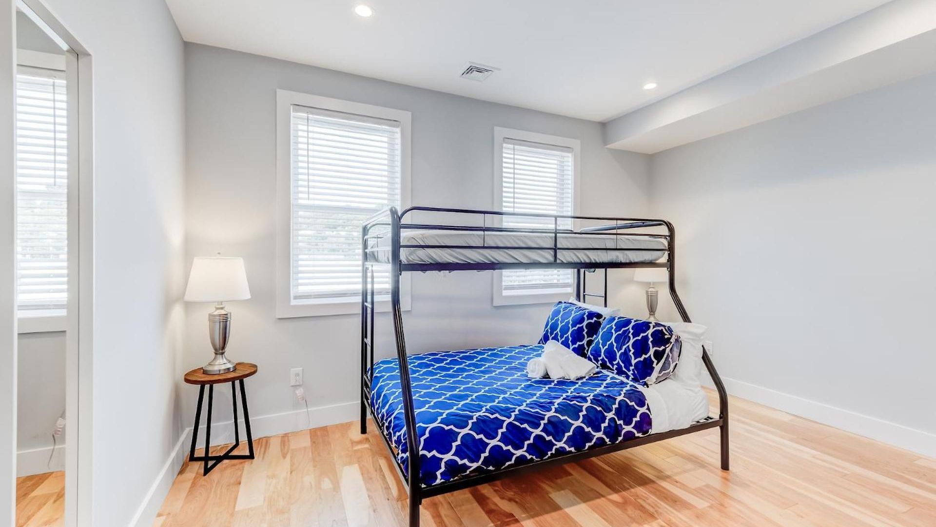 Furnished Near Logan Airport Apartment