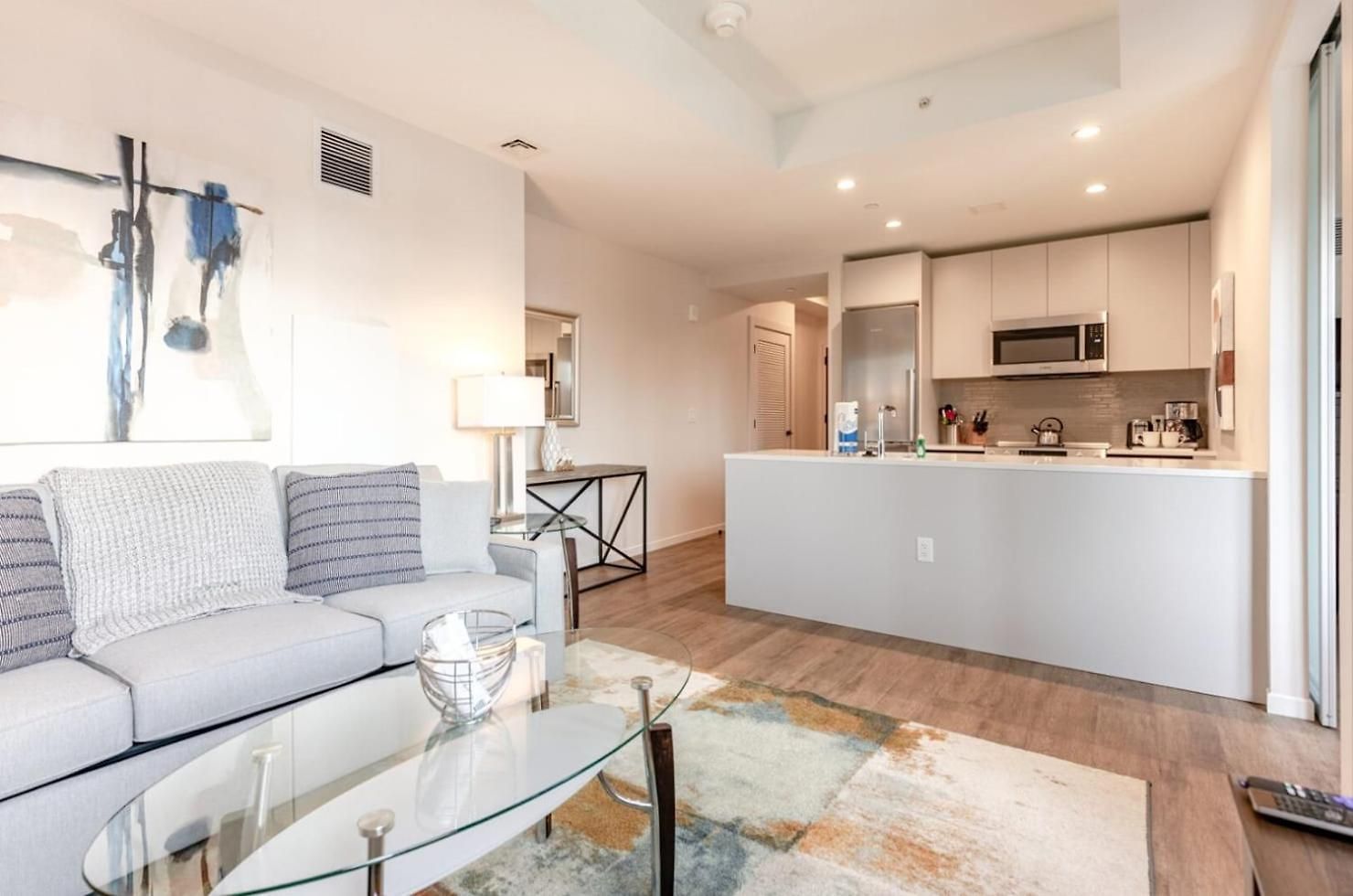 Luxury Seaport With Pool Apartment