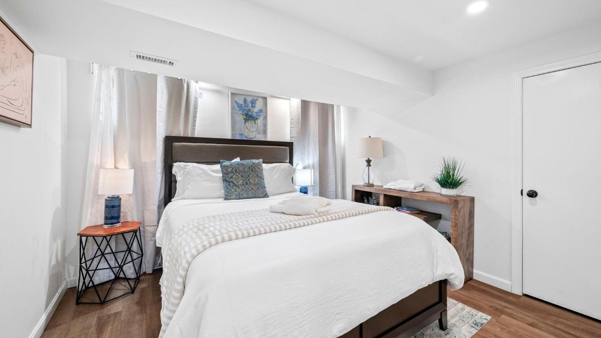 Roslindale Village Apartment