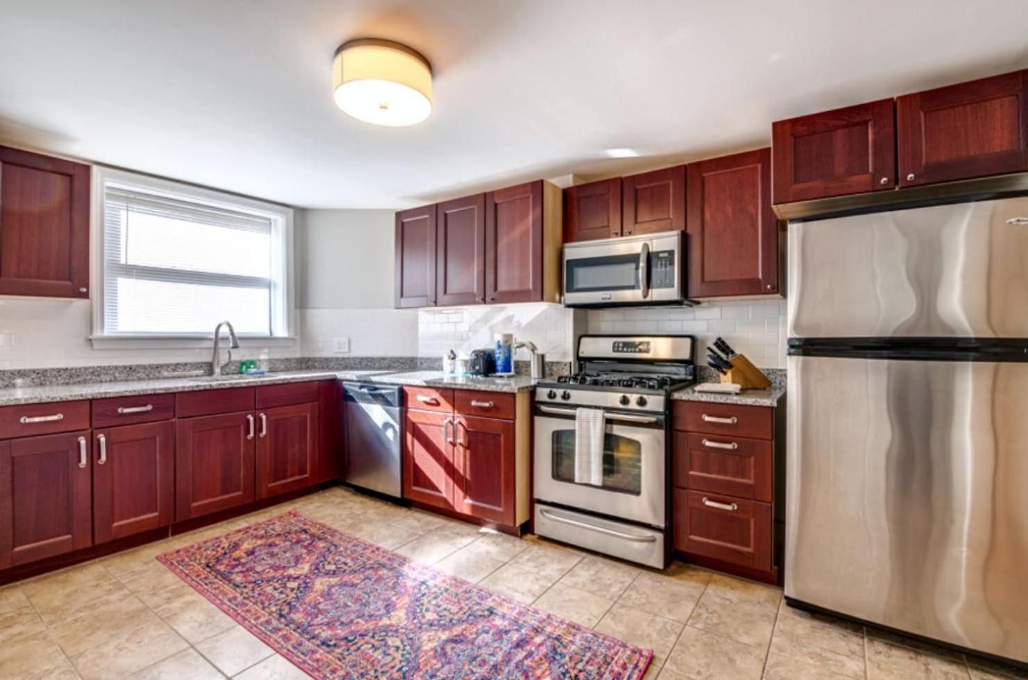 Private Walk Downtown Apartment