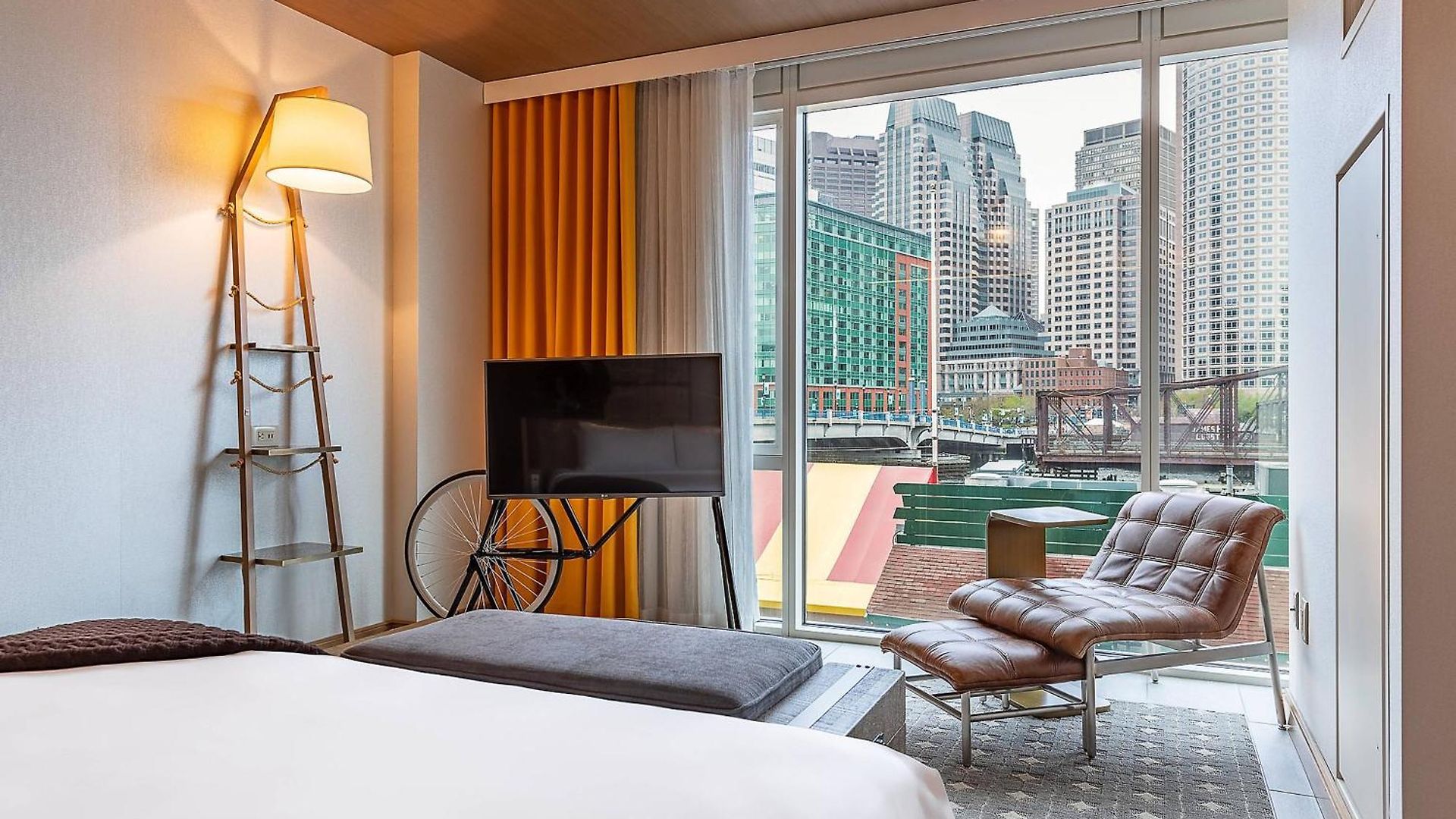 The Envoy Hotel, Autograph Collection 4* Boston