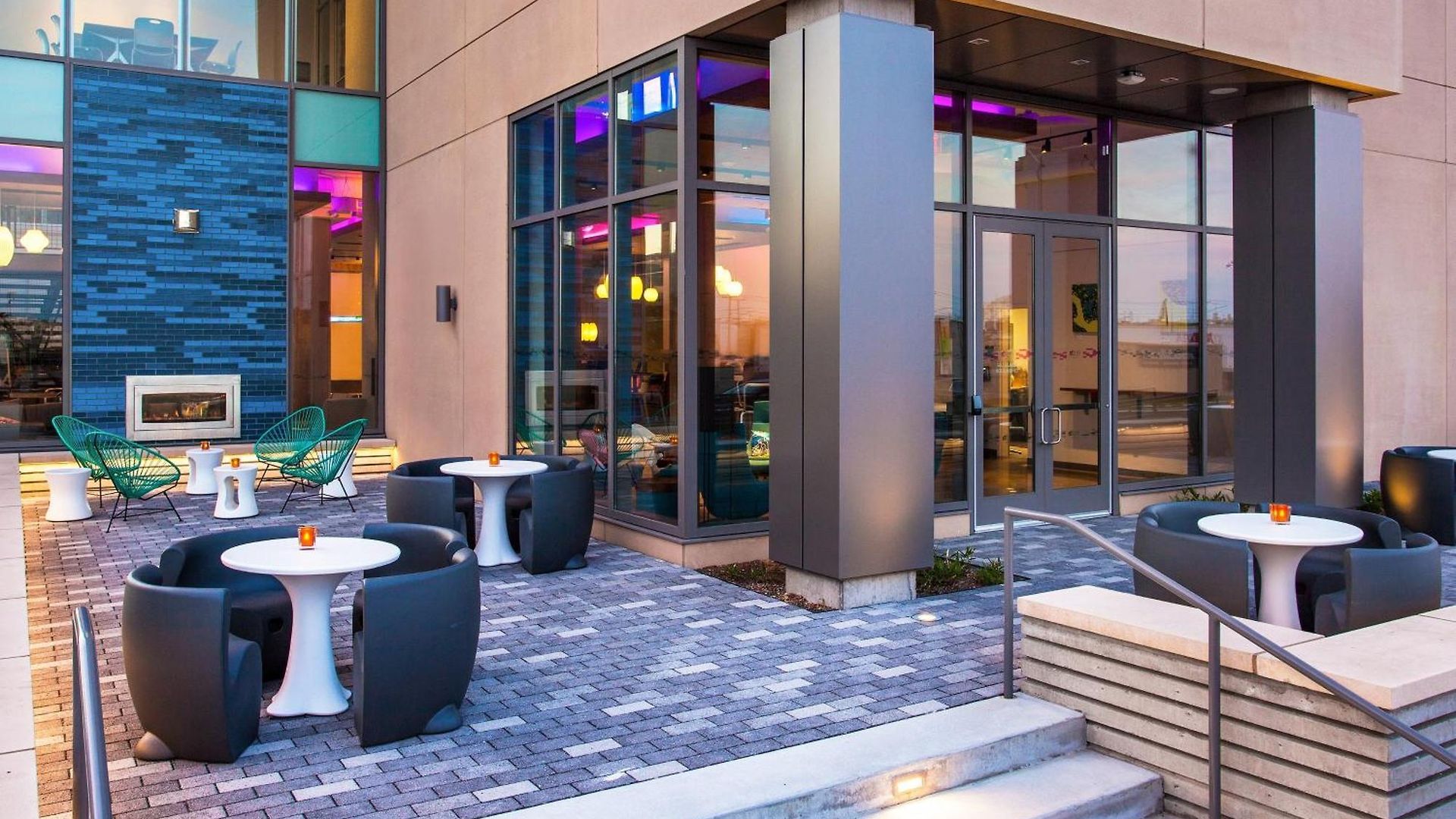 Aloft By Marriott Seaport District Boston