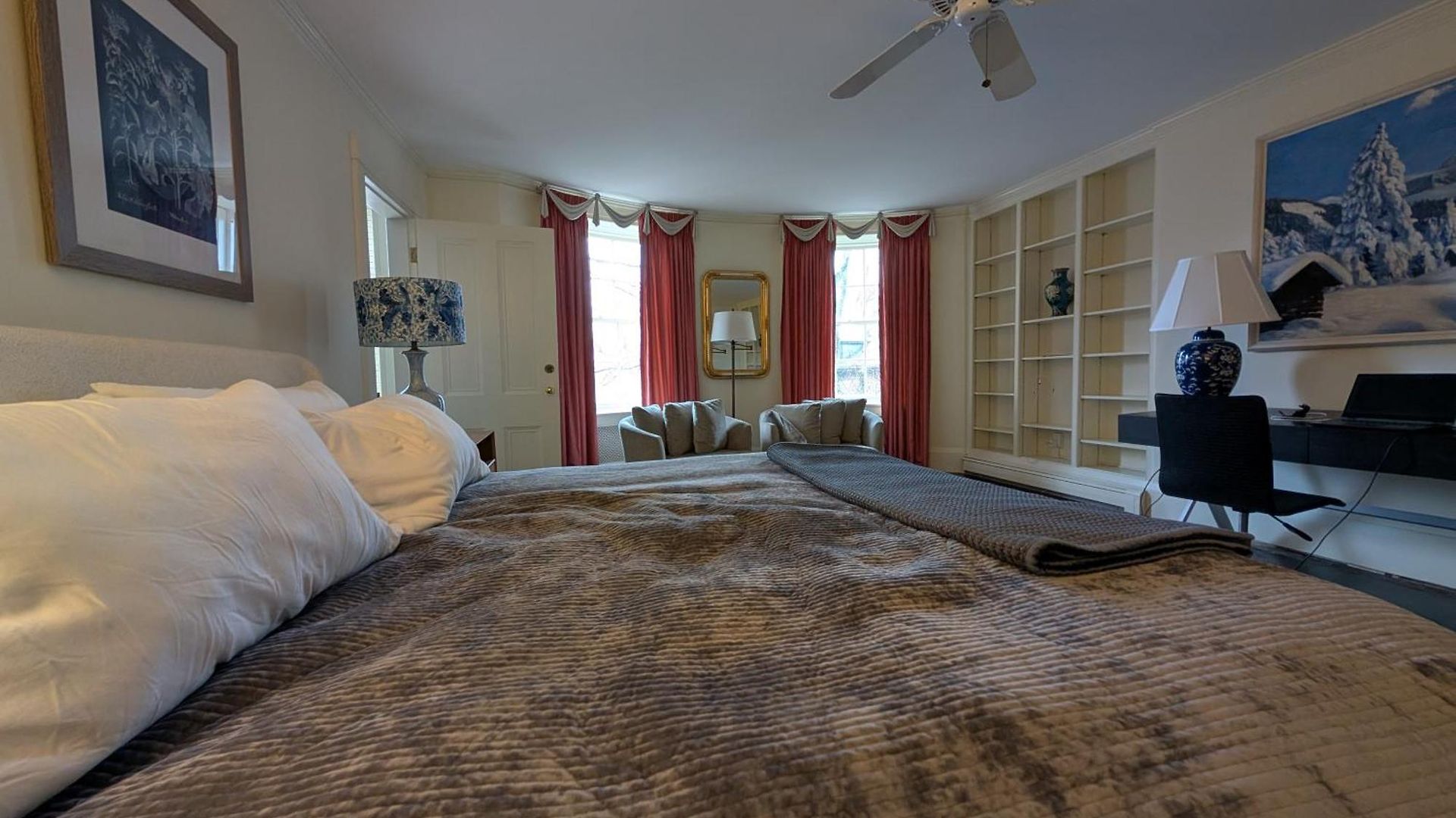 Beacon Hill: The Aldrich House Holiday home