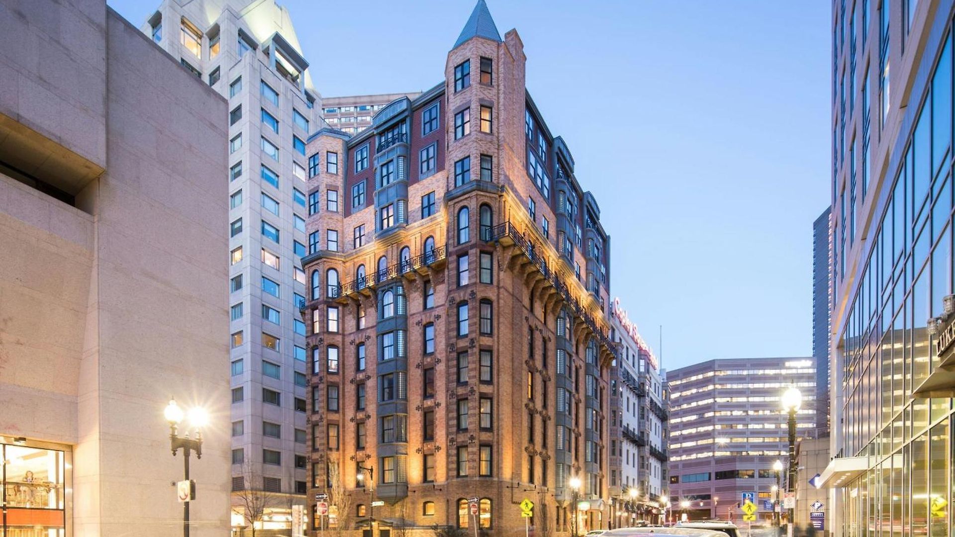 Courtyard Copley Square Hotel