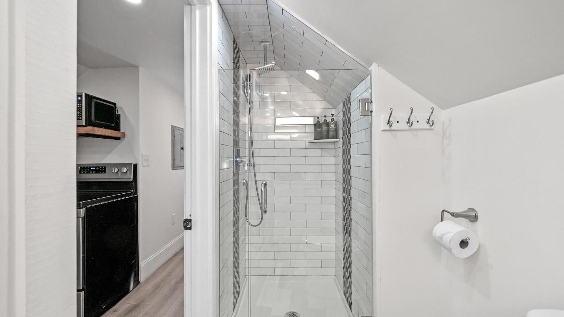 Roslindale Village Apartment Boston