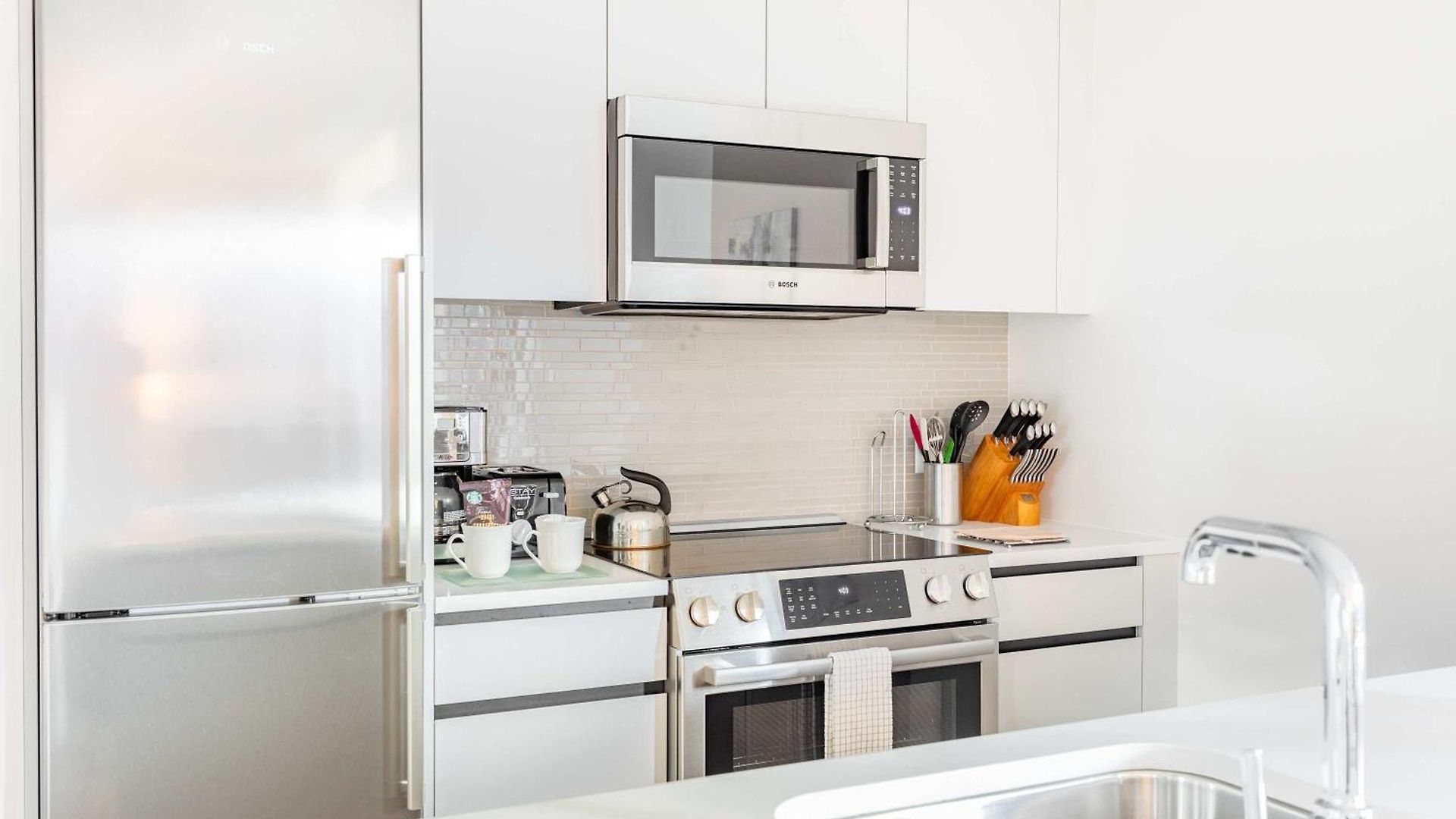 Entire Downtown Seaport With Pool * Boston