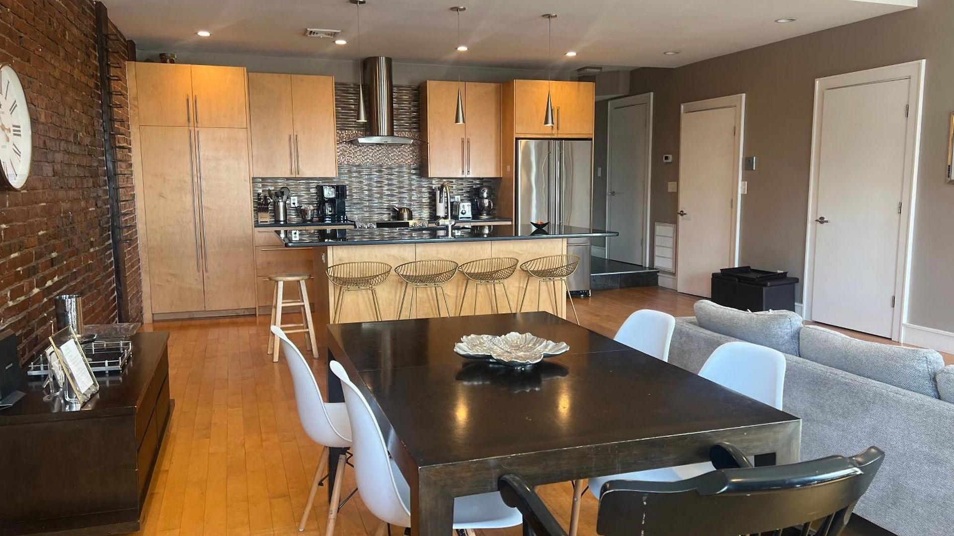 North End Harbor View Condo. Free Parking Apartment *
