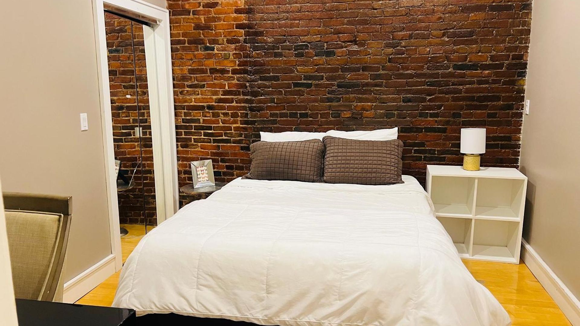 North End Harbor View Condo. Free Parking Boston