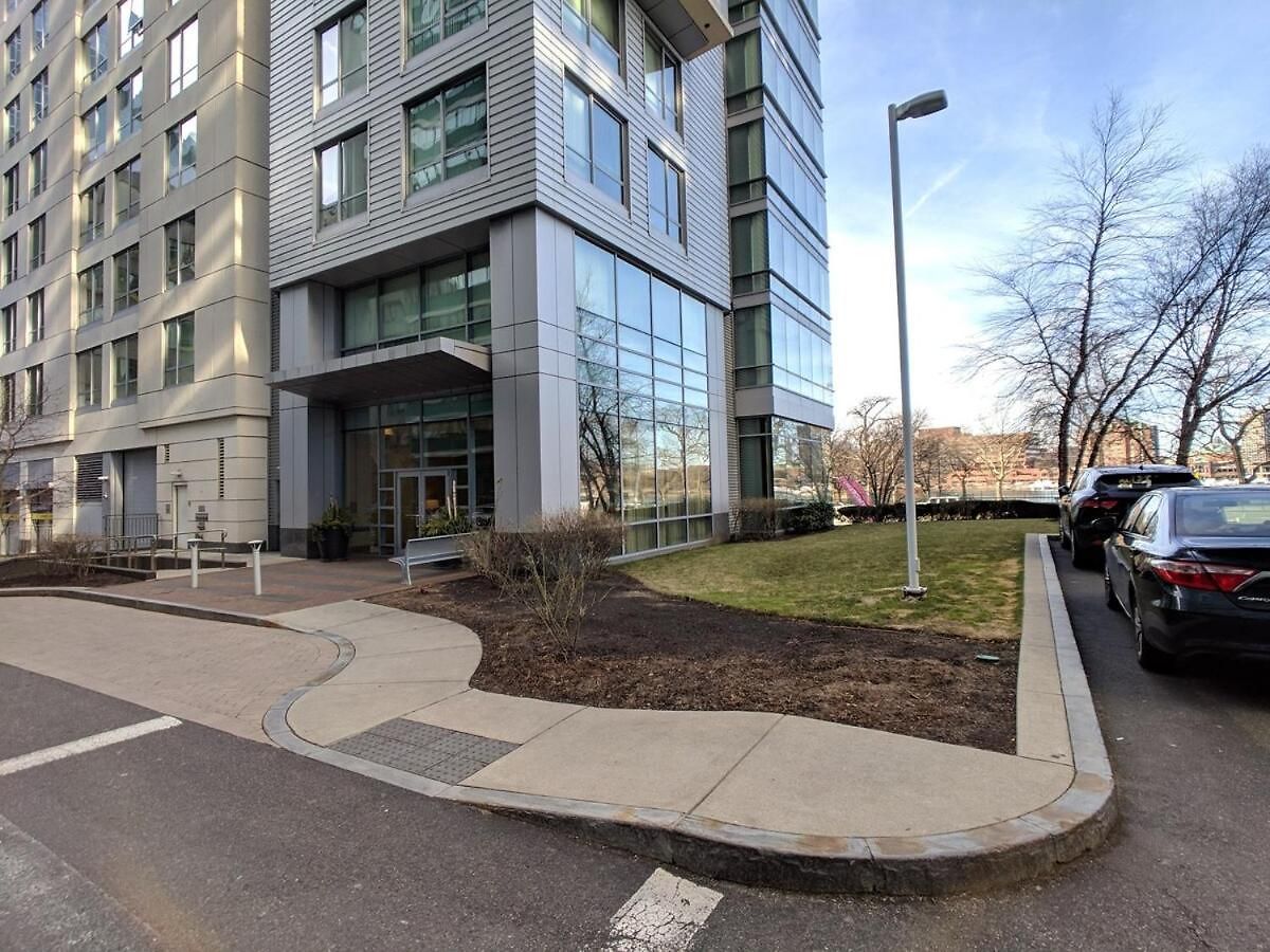 Modern Corporate By Charles River Park *