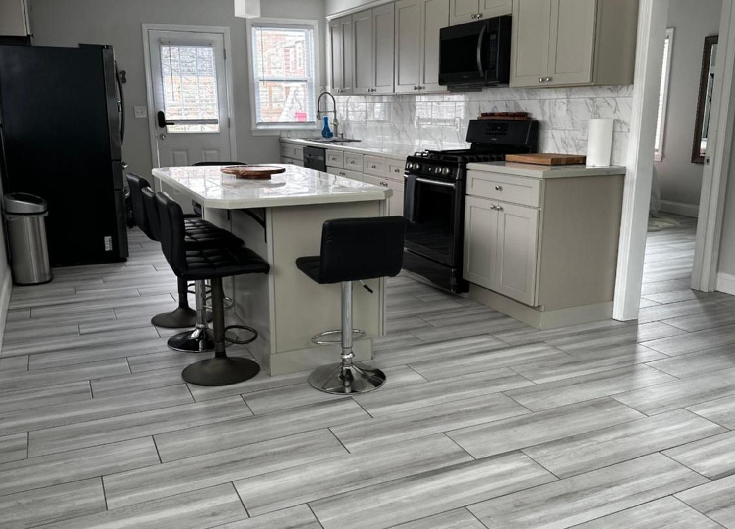Apartment Stylish 2nd Floor Unit, Are Going To It! Boston