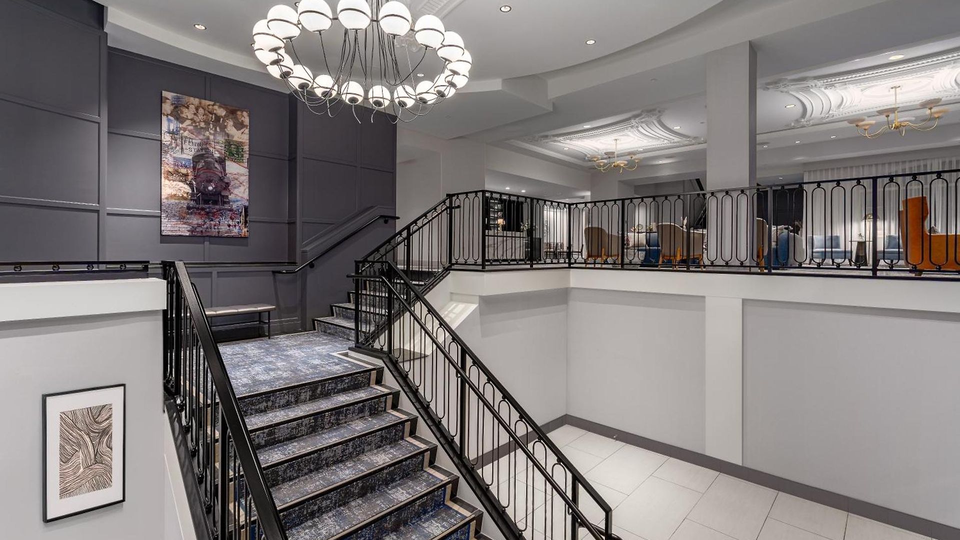 Commonwealth Hotel 5*