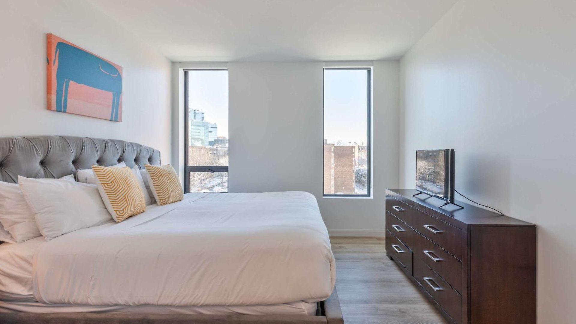 Luxury With Kitchen And Gym Apartment *