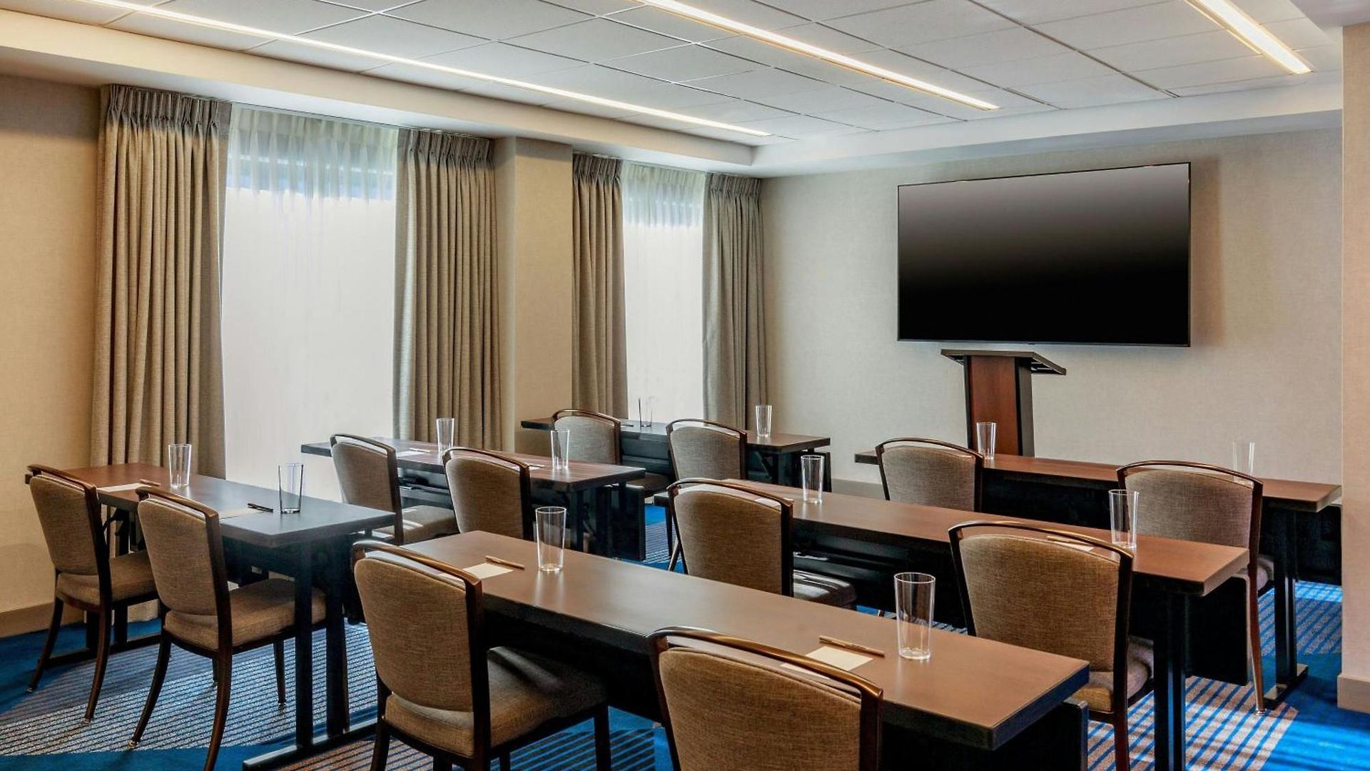Hotel By Marriott Back Bay/fenway Boston