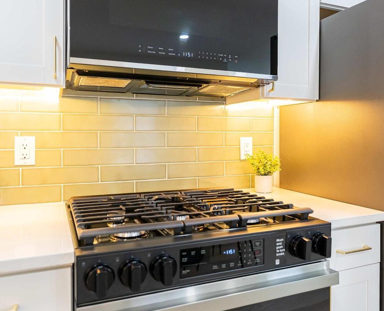 Apartment Modern East 2 Bed 2 Bath