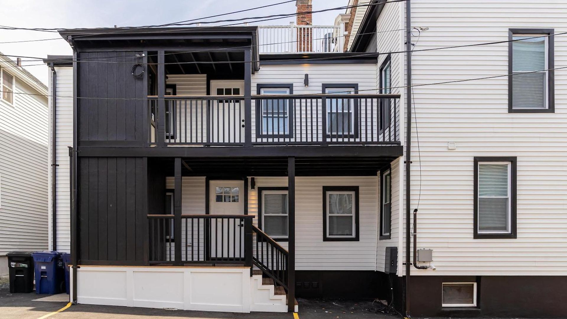 Modern East 2 Bed 2 Bath Apartment *