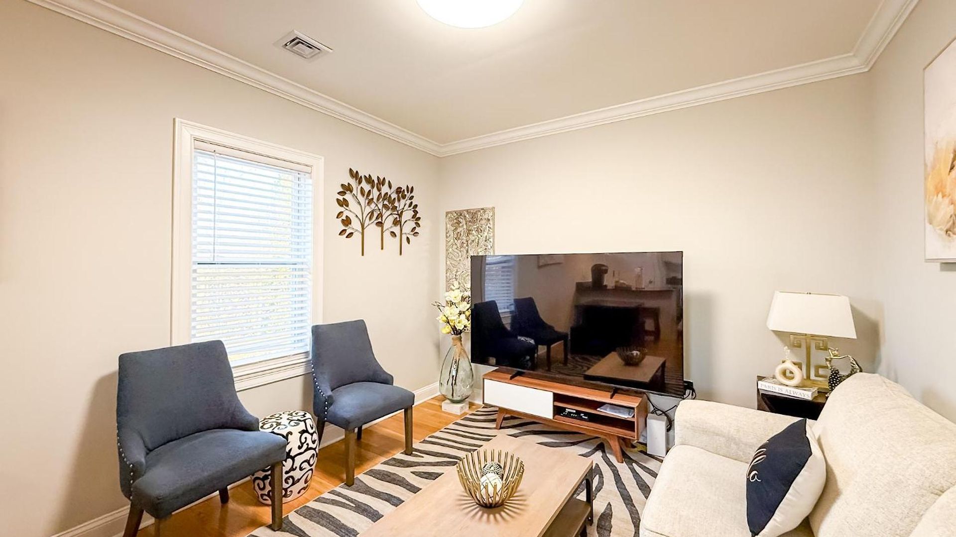 40-newly Renovated, Stylish And Beautiful With 4br Apartment