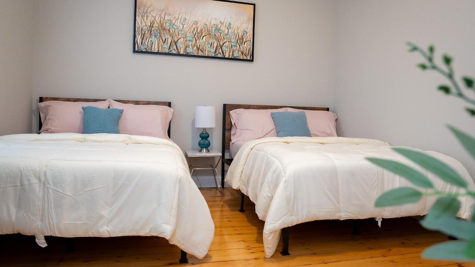 40-newly Renovated, Stylish And Beautiful With 4br *