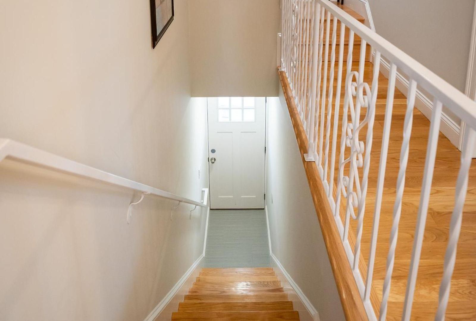40-newly Renovated, Stylish And Beautiful With 4br Apartment
