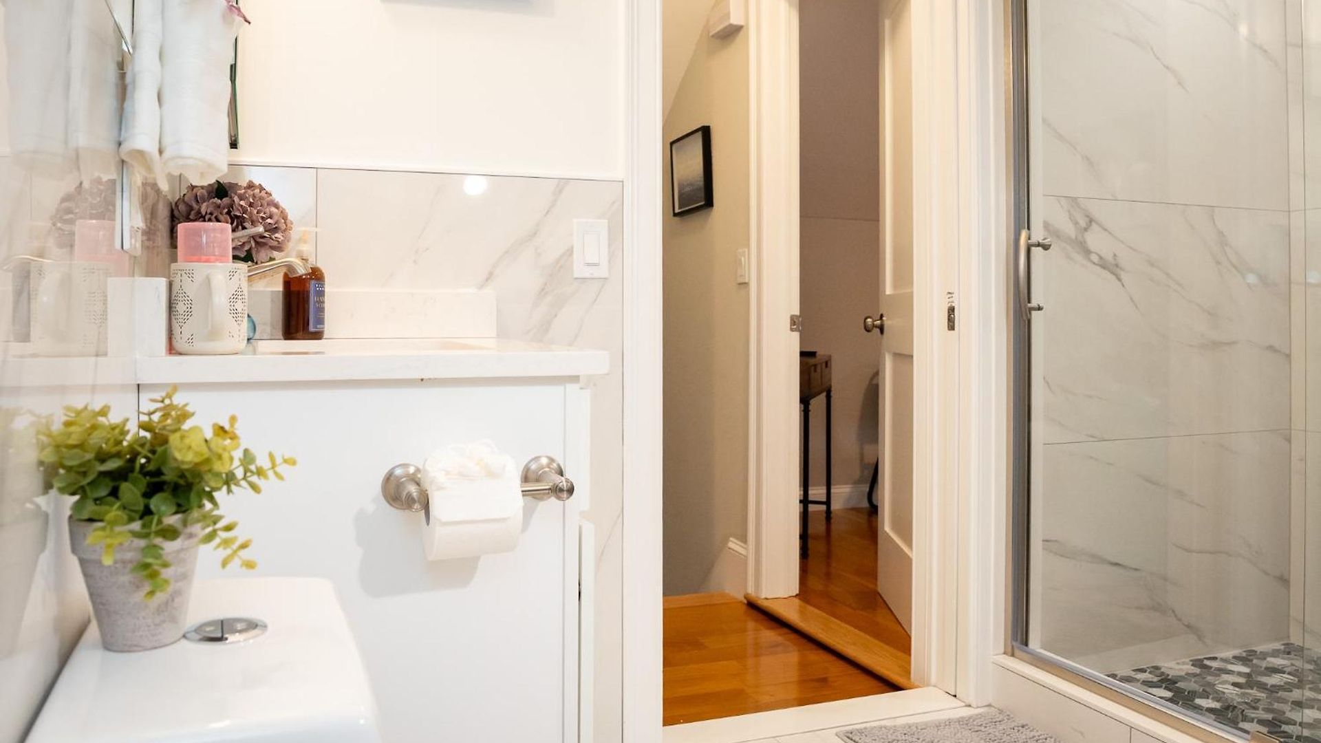 Apartment 40-newly Renovated, Stylish And Beautiful With 4br
