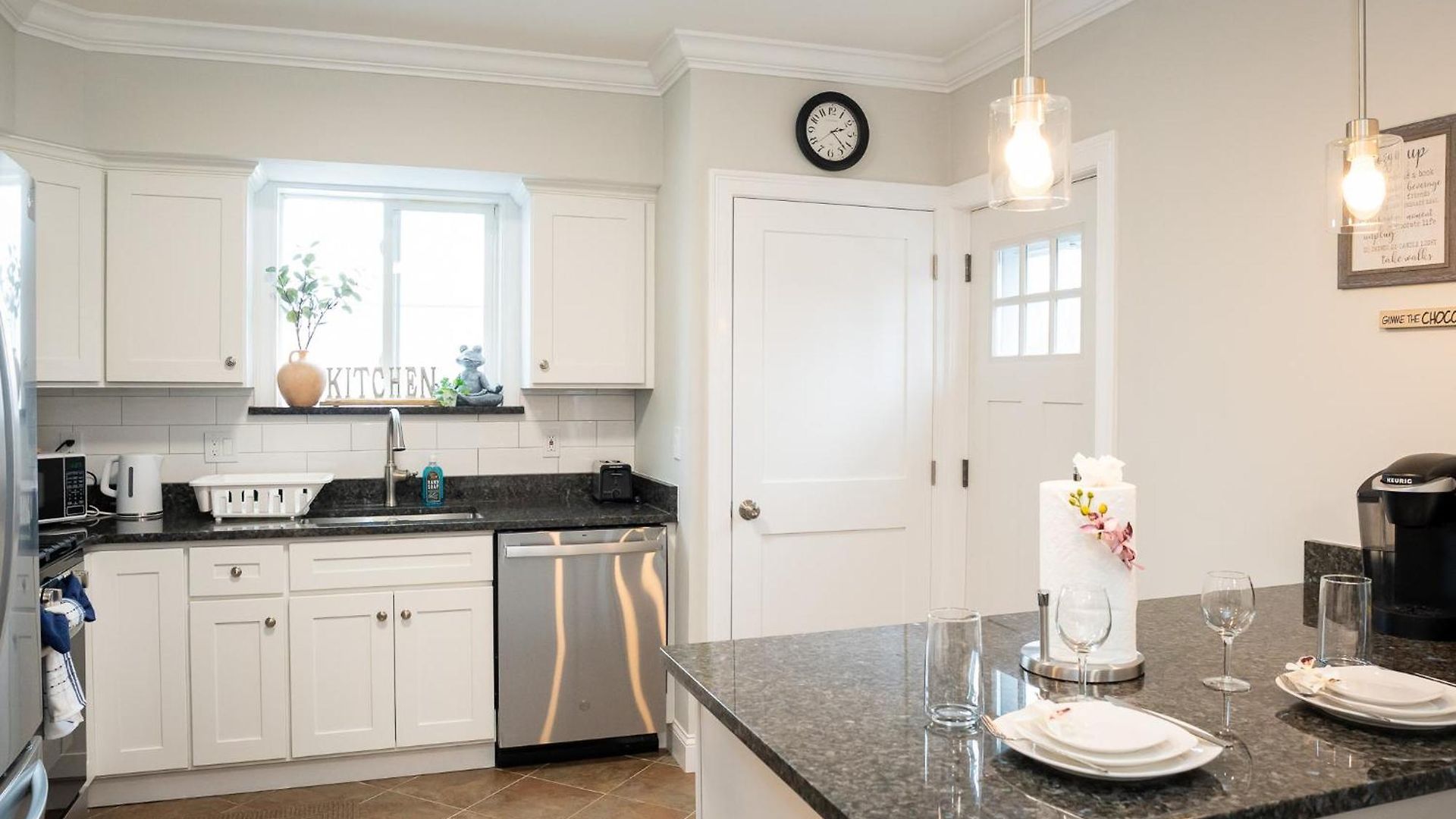 40-newly Renovated, Stylish And Beautiful With 4br Apartment *