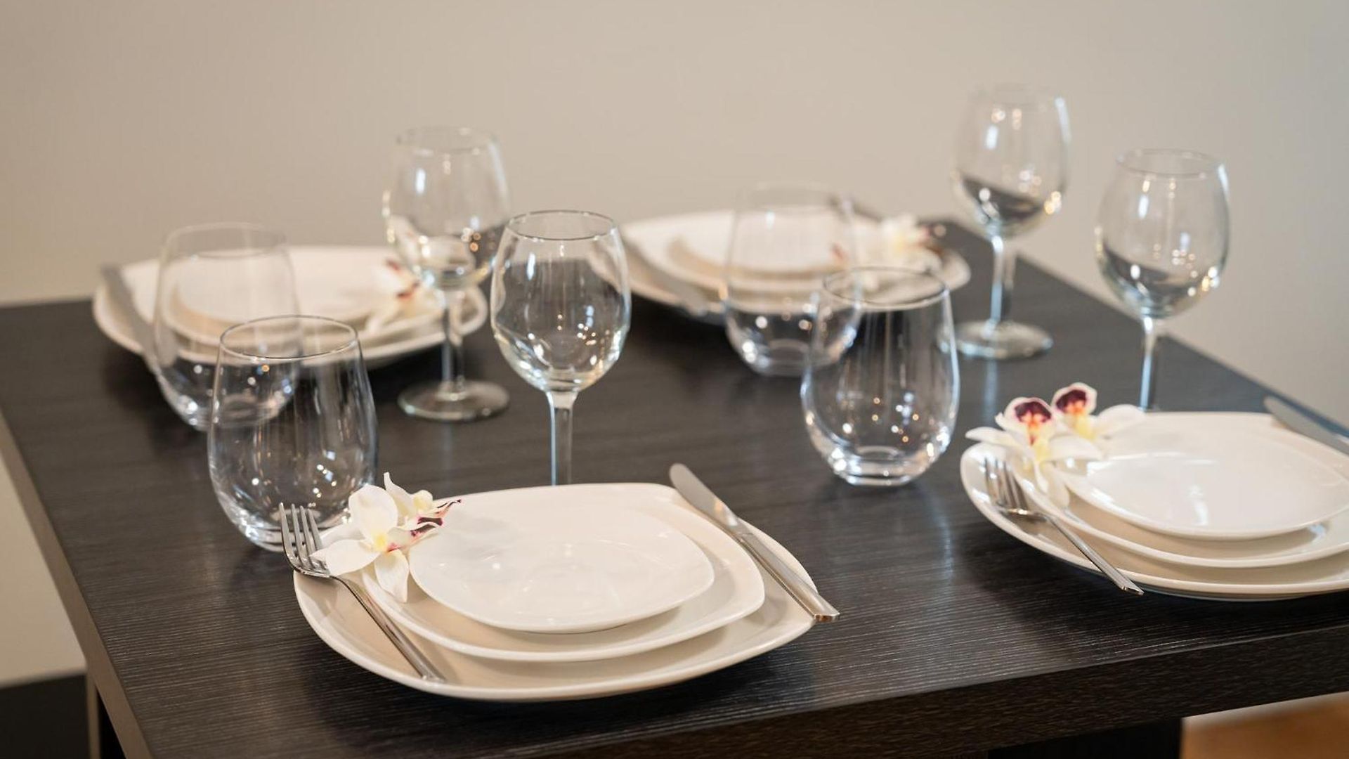 Apartment 40-newly Renovated, Stylish And Beautiful With 4br