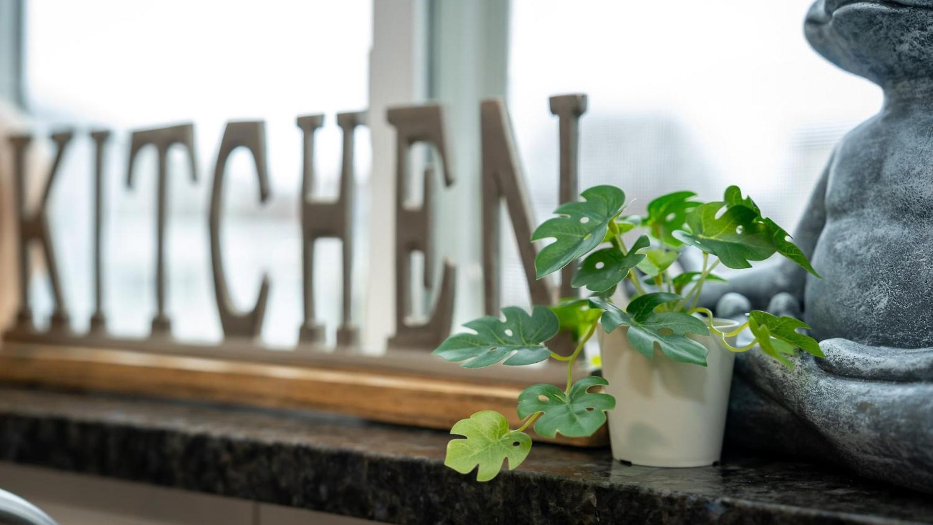Apartment 40-newly Renovated, Stylish And Beautiful With 4br *