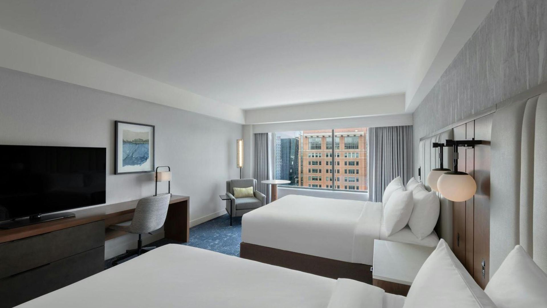 Hotel Renaissance Seaport District 4*