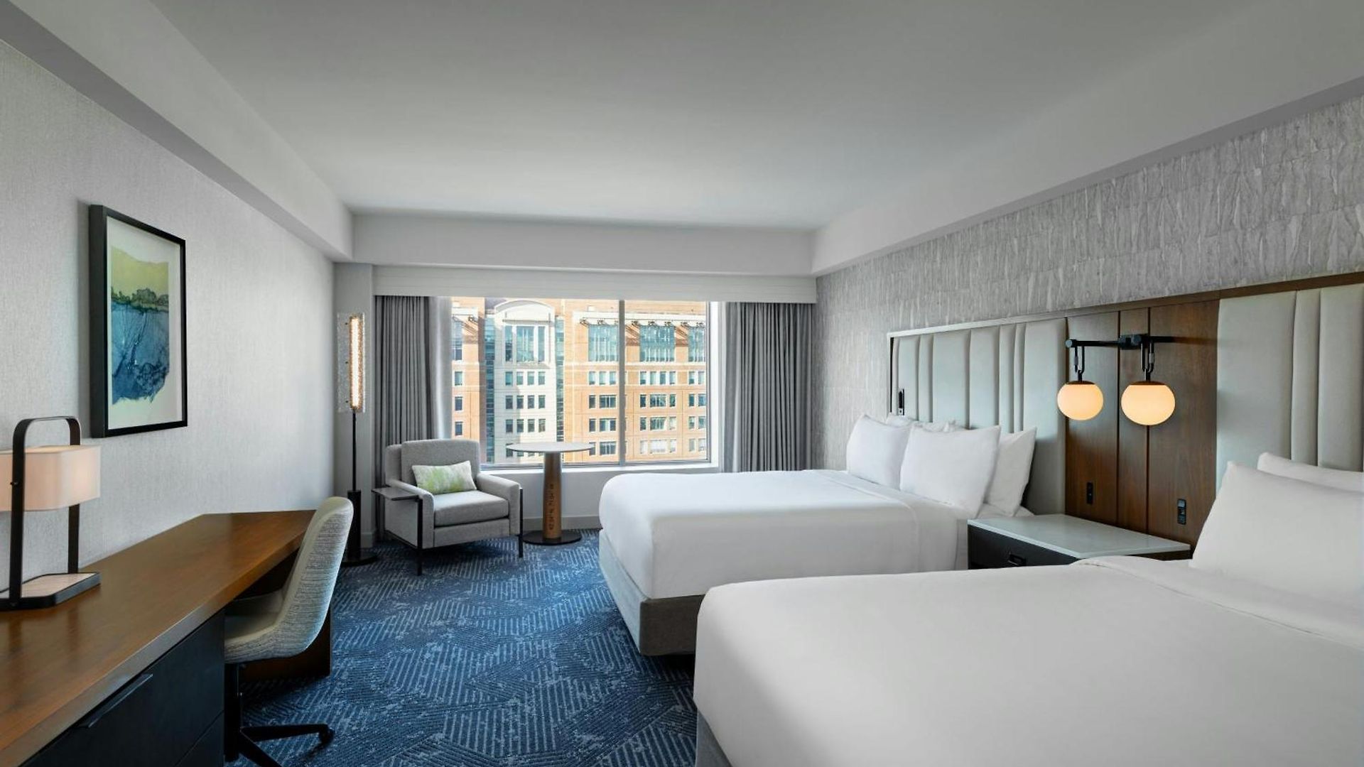 Hotel Renaissance Seaport District 4*