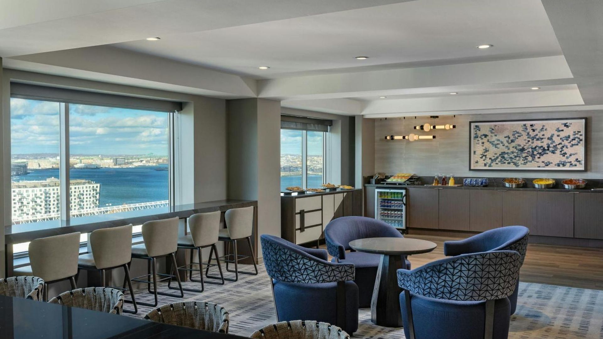 Renaissance Seaport District Hotel 4*